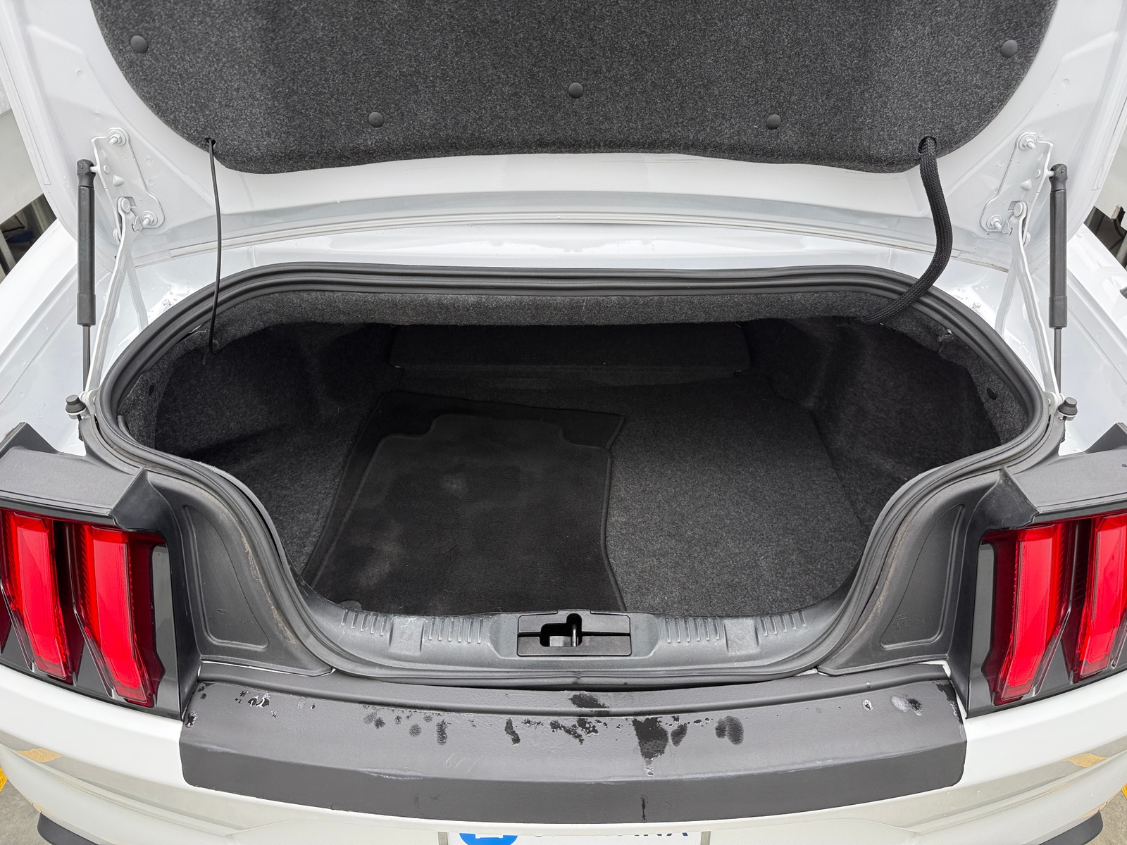 Thumbnail: 2022 Ford Mustang - 6