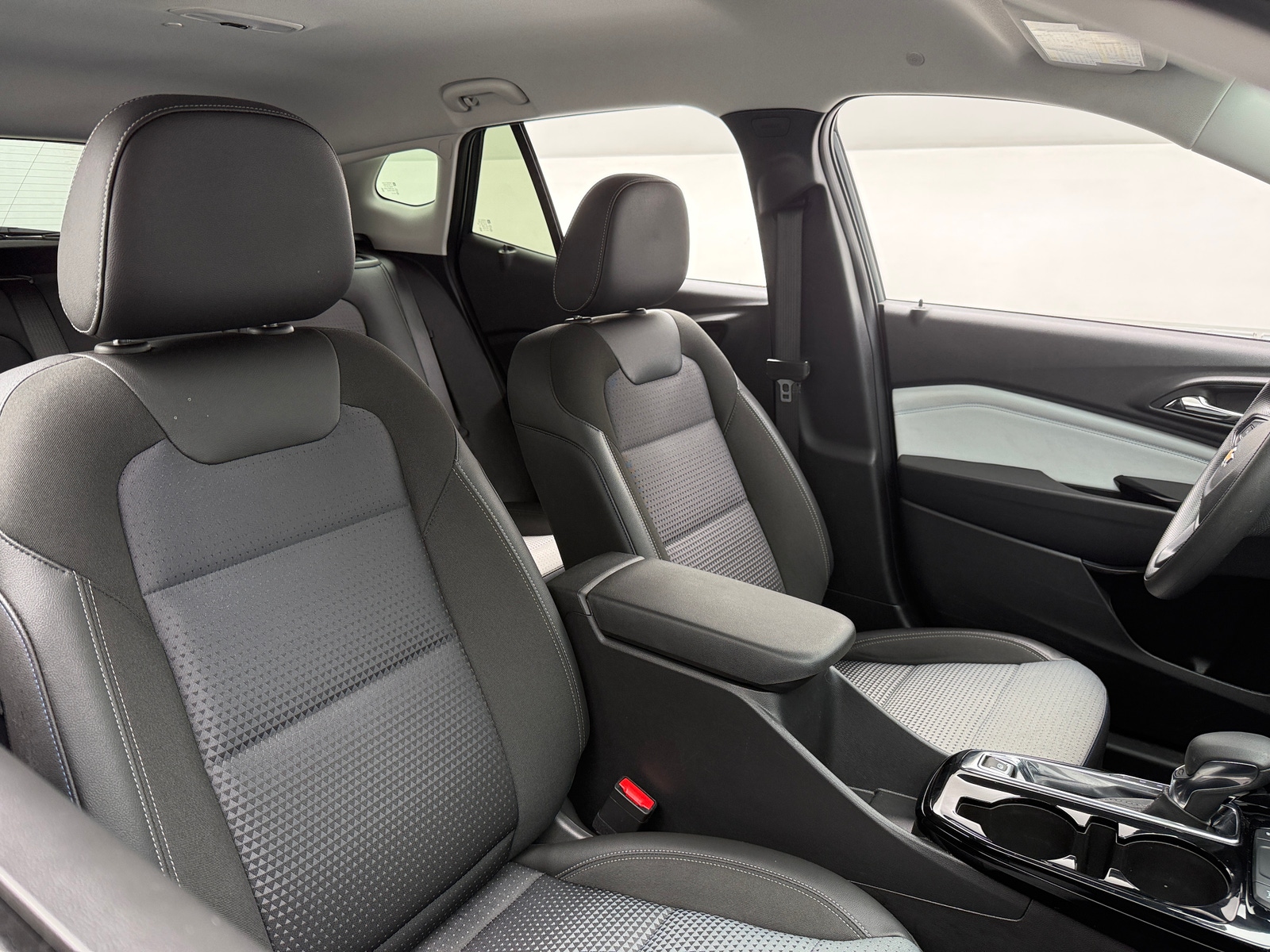 Thumbnail: 2025 Chevrolet Trax - 2