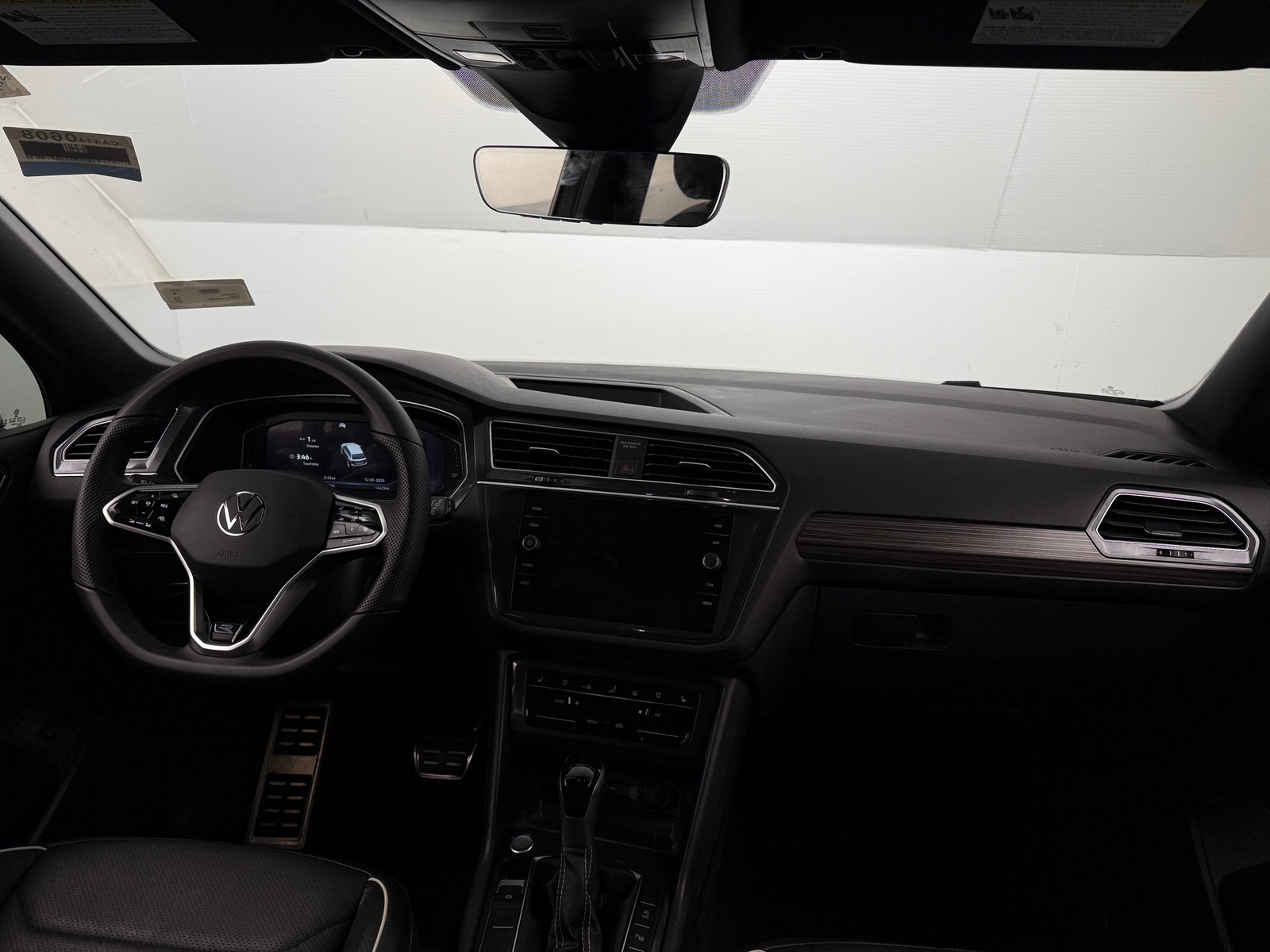 Thumbnail: 2024 Volkswagen Tiguan - 2