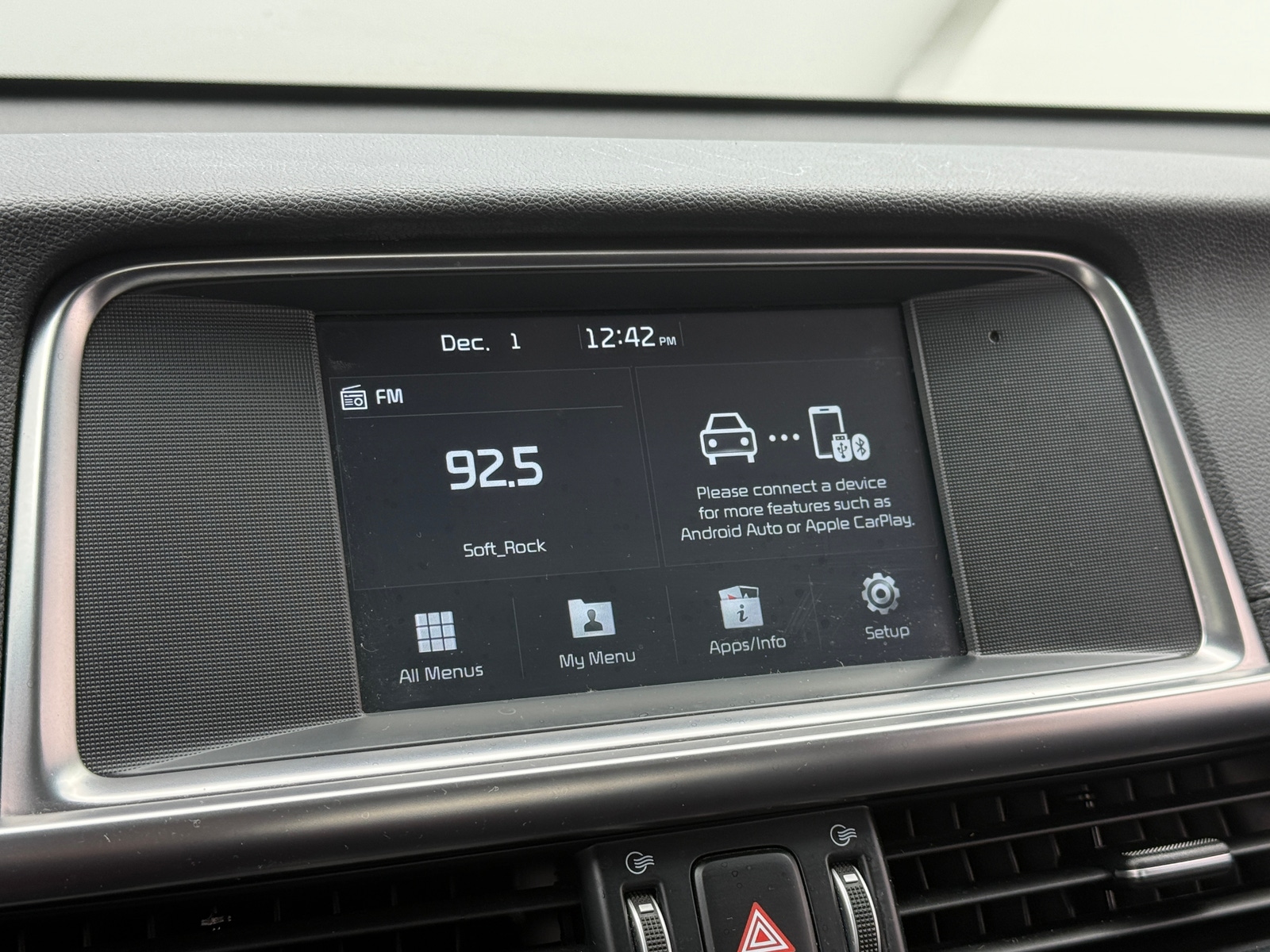 Thumbnail: 2018 Kia Optima - 3