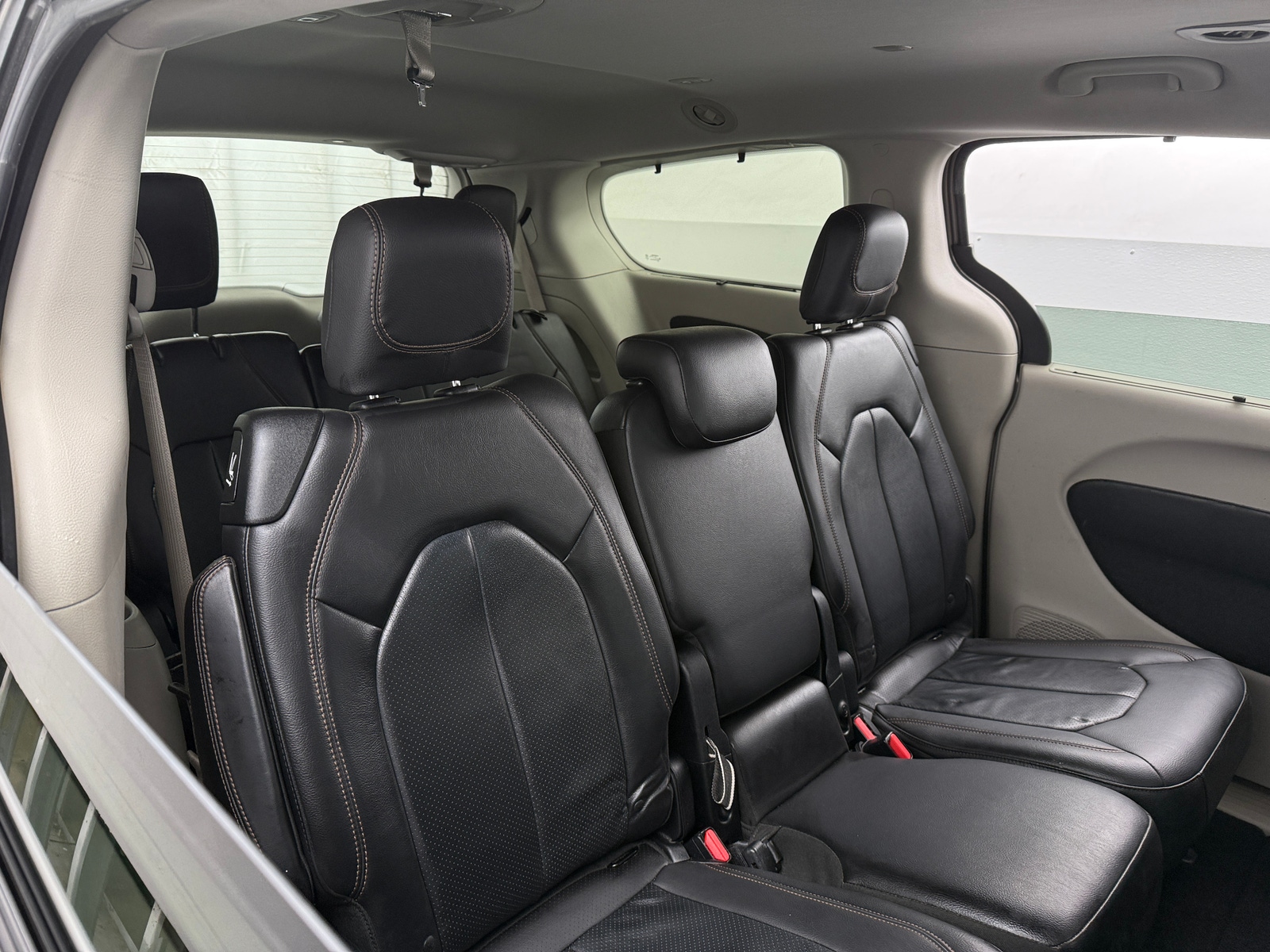 Thumbnail: 2018 Chrysler Pacifica - 5