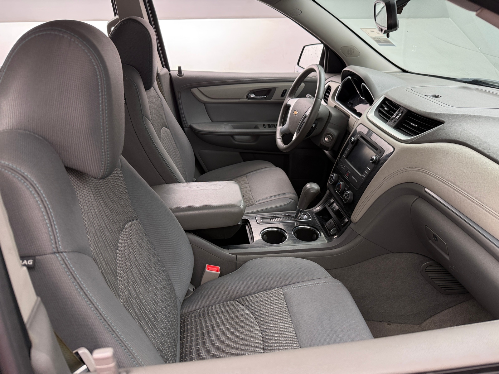 Thumbnail: 2016 Chevrolet Traverse - 2