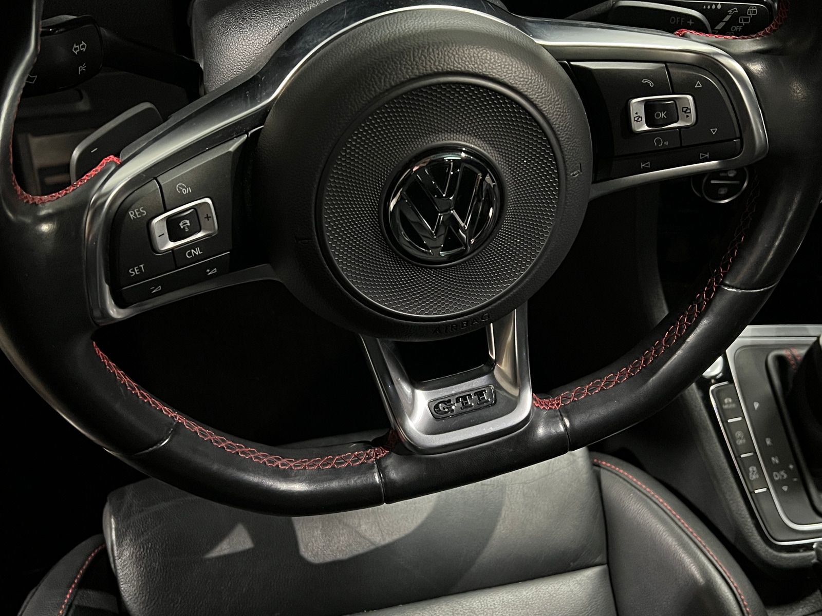 Thumbnail: 2018 Volkswagen Golf - 4