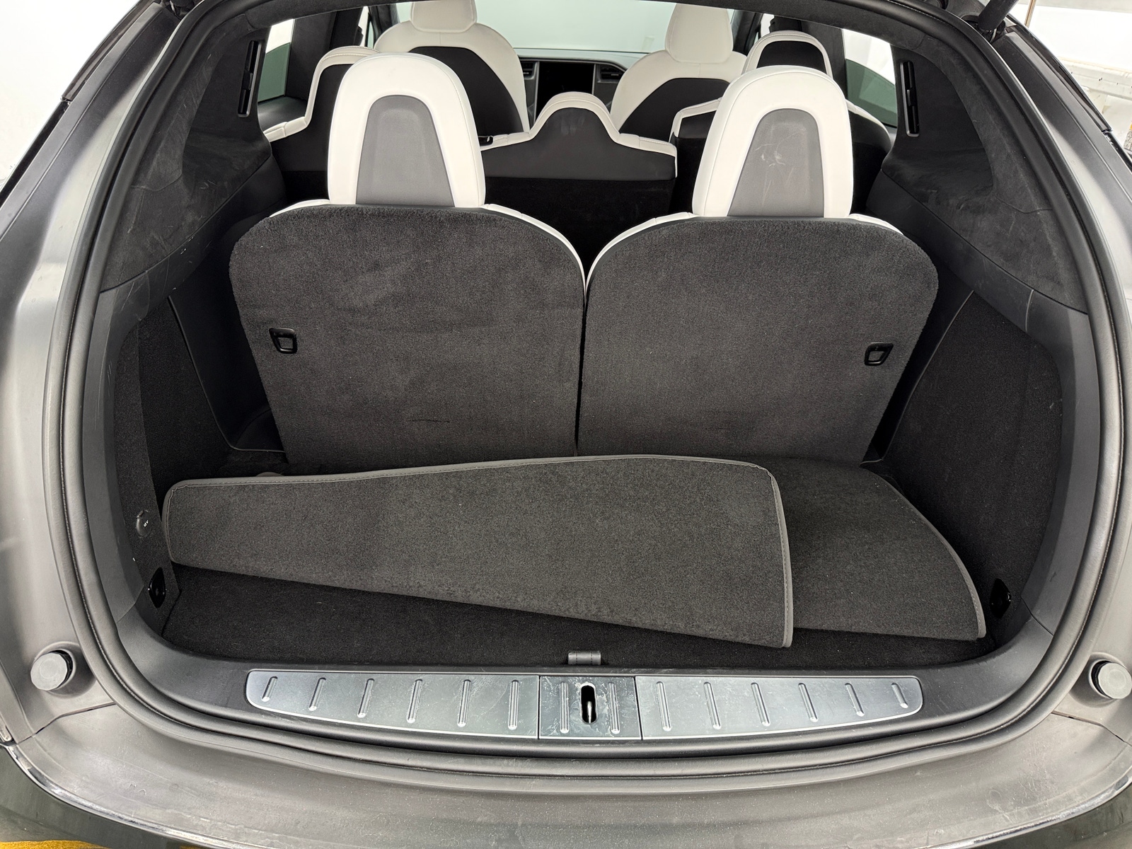 Thumbnail: 2020 Tesla Model X - 6