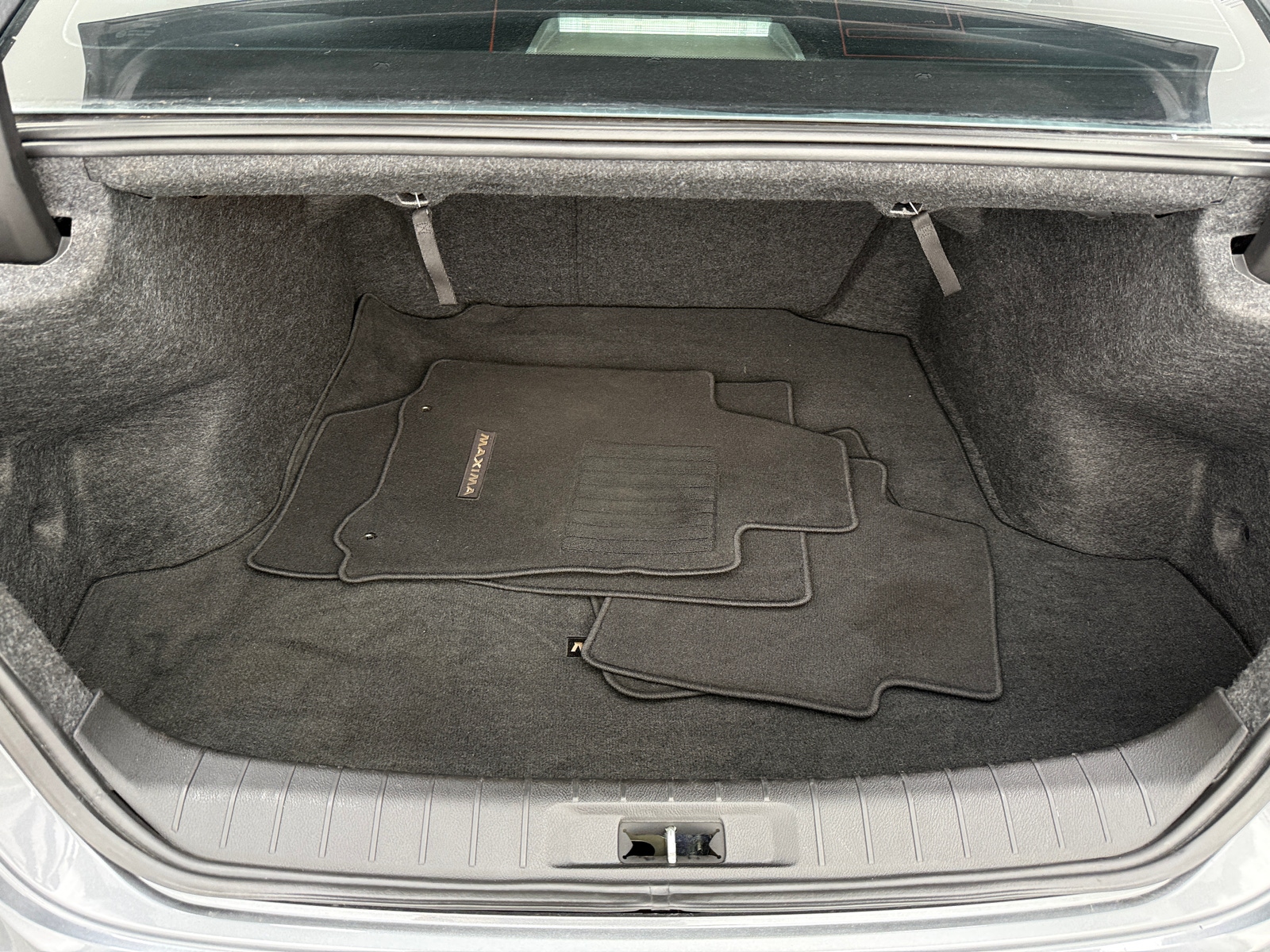 Thumbnail: 2017 Nissan Maxima - 6