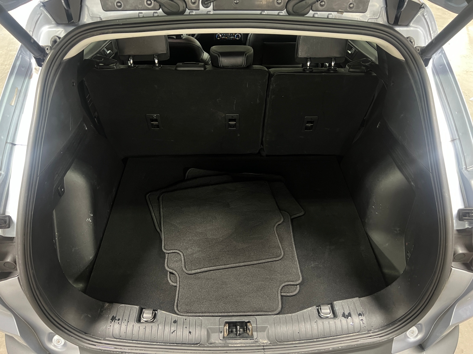 Thumbnail: 2022 Ford Escape - 6