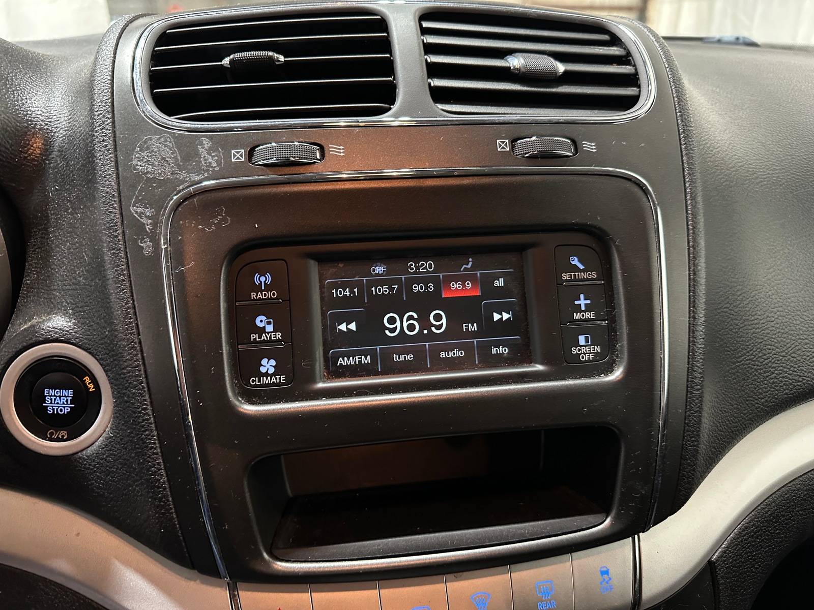 Thumbnail: 2019 Dodge Journey - 4