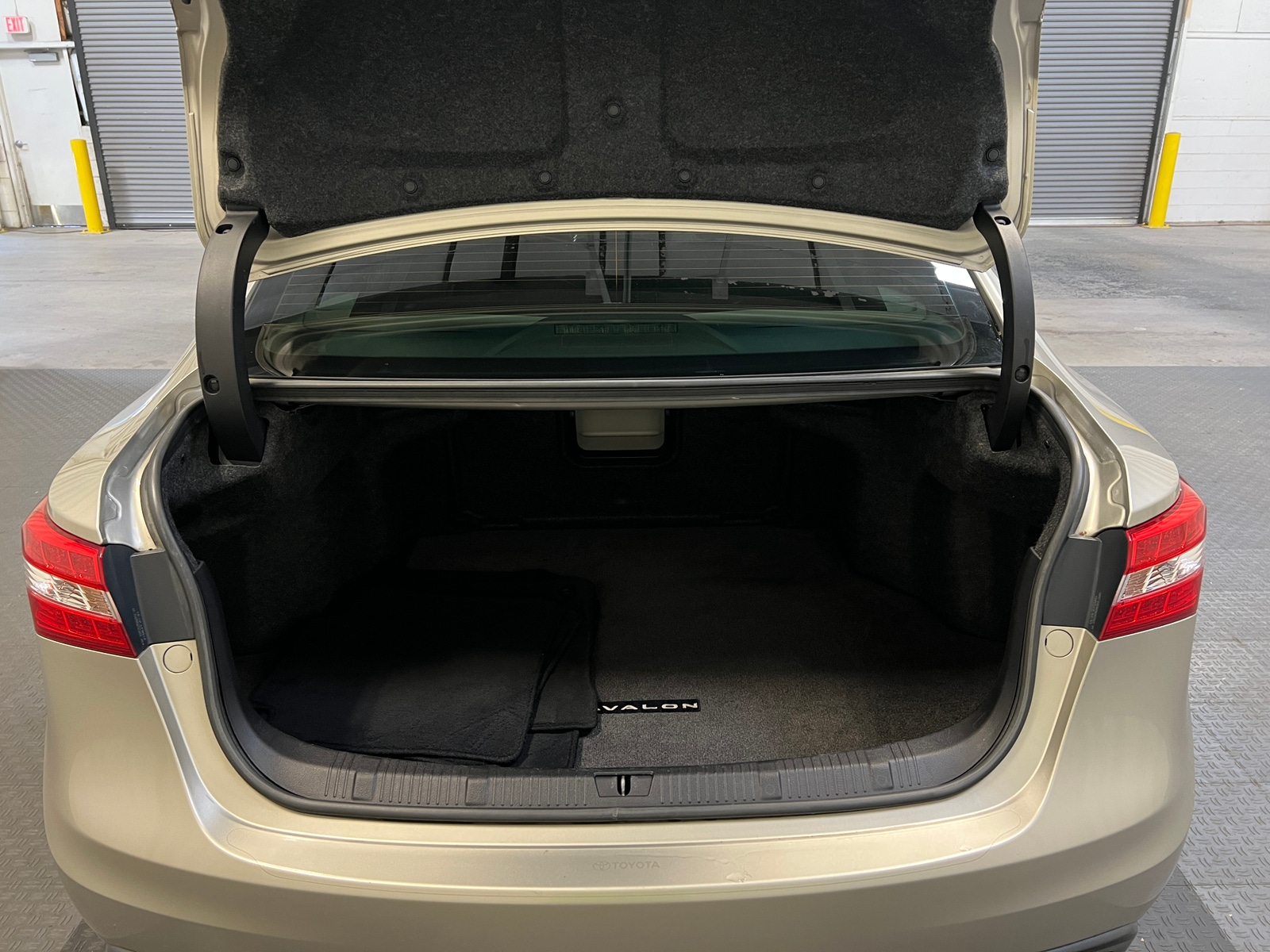 Thumbnail: 2013 Toyota Avalon - 7