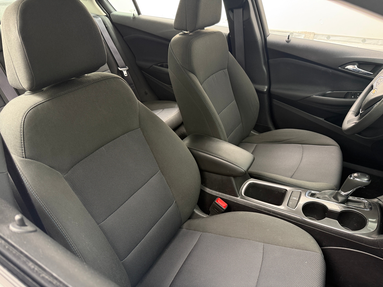 Thumbnail: 2017 Chevrolet Cruze - 2