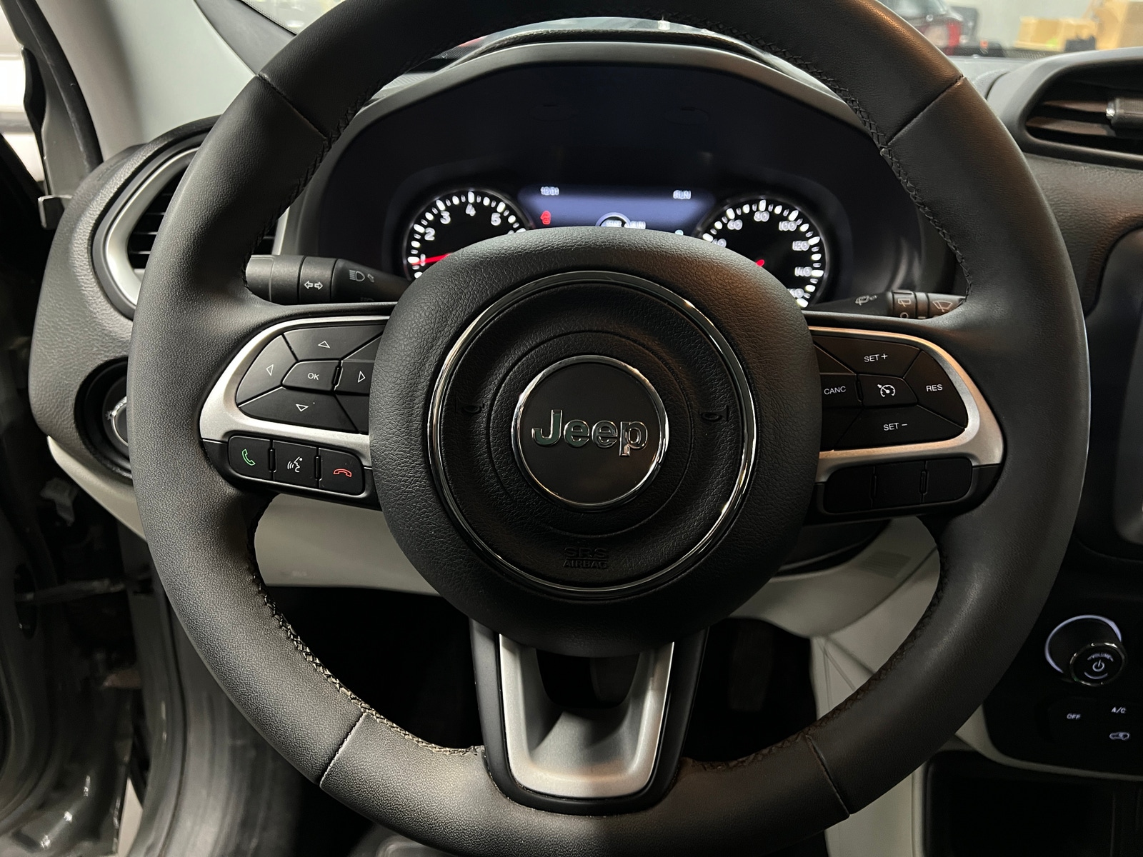 Thumbnail: 2020 Jeep Renegade - 5