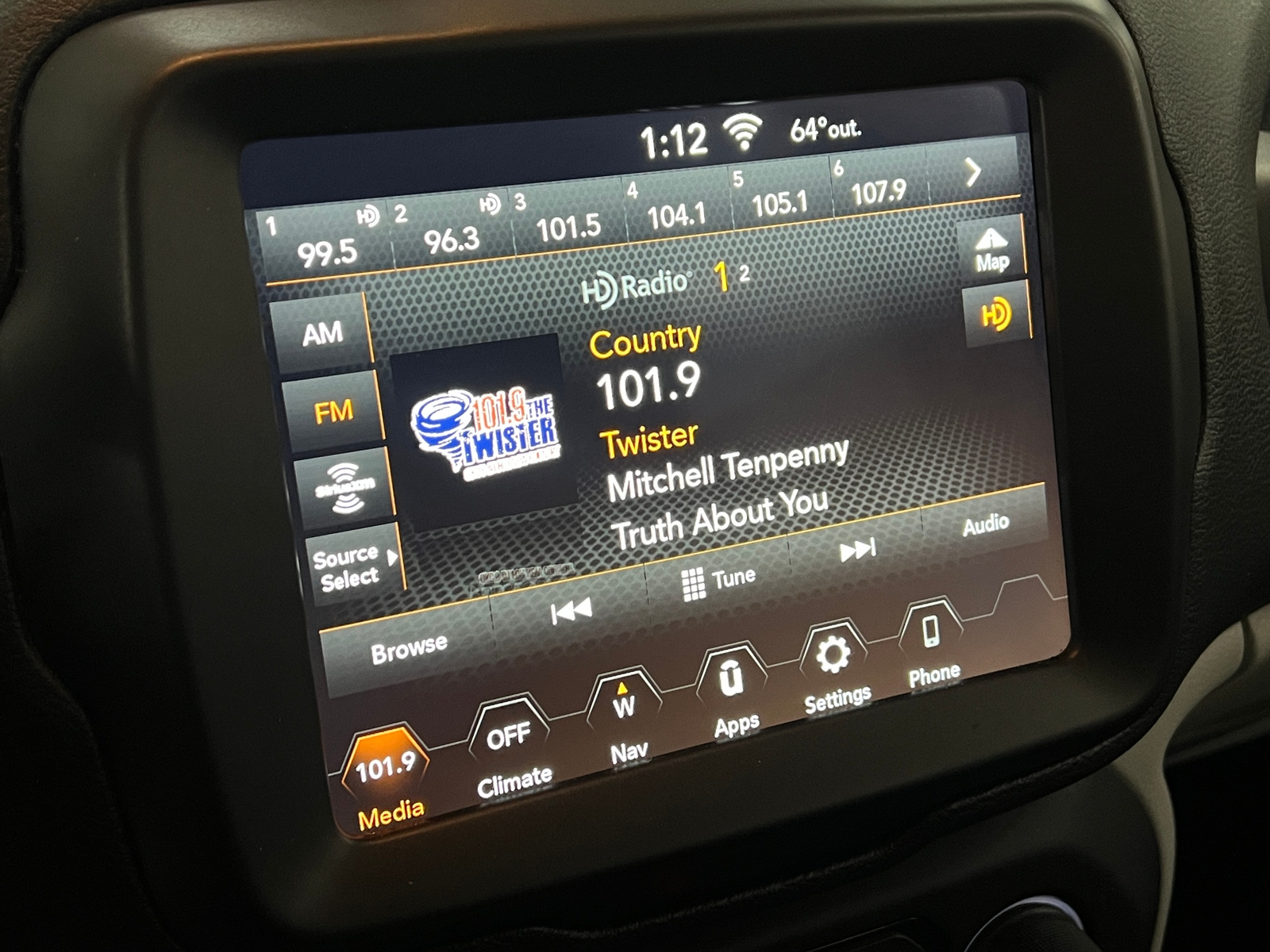 Thumbnail: 2020 Jeep Renegade - 4