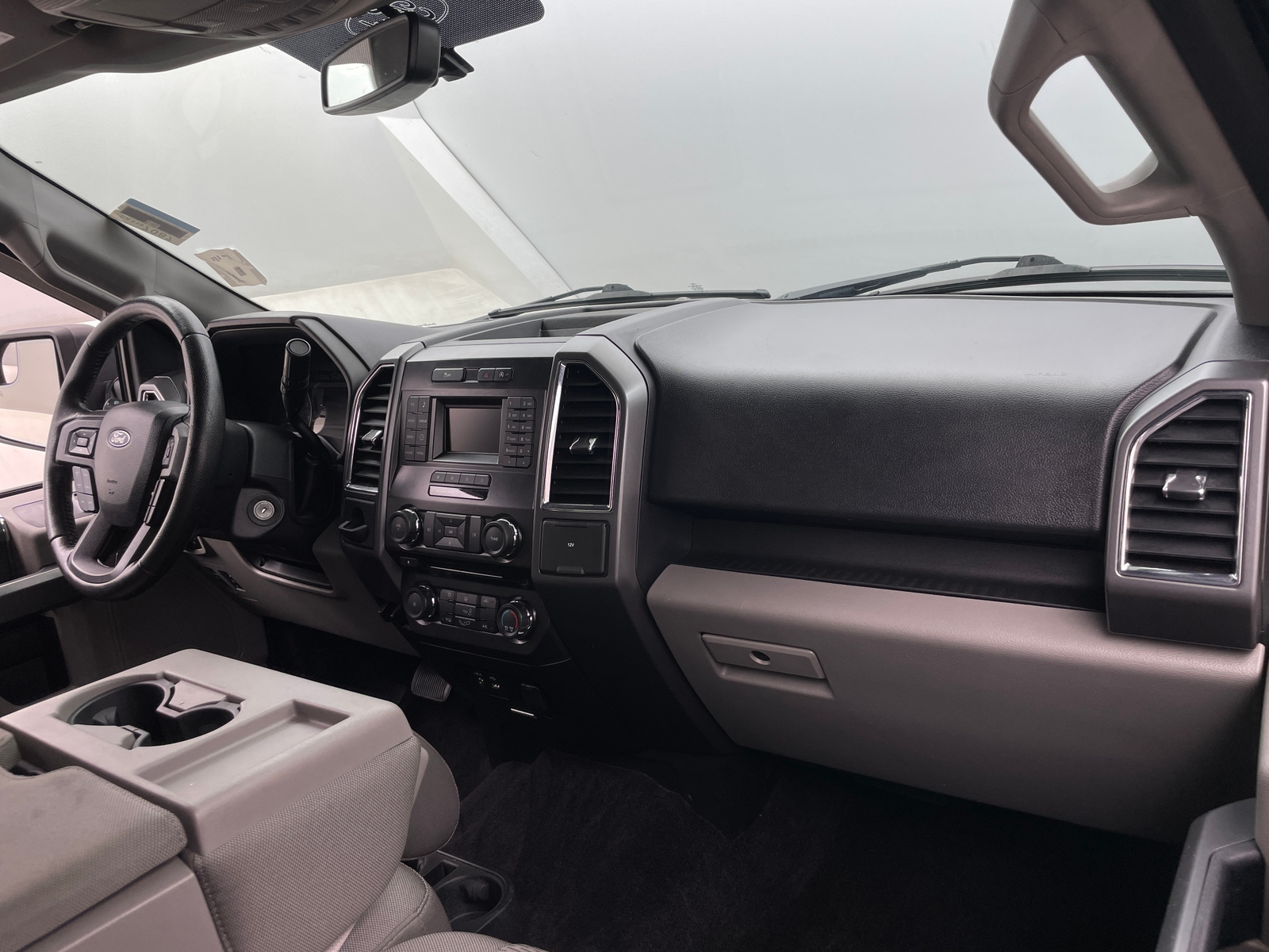 Thumbnail: 2015 Ford Econoline - 3