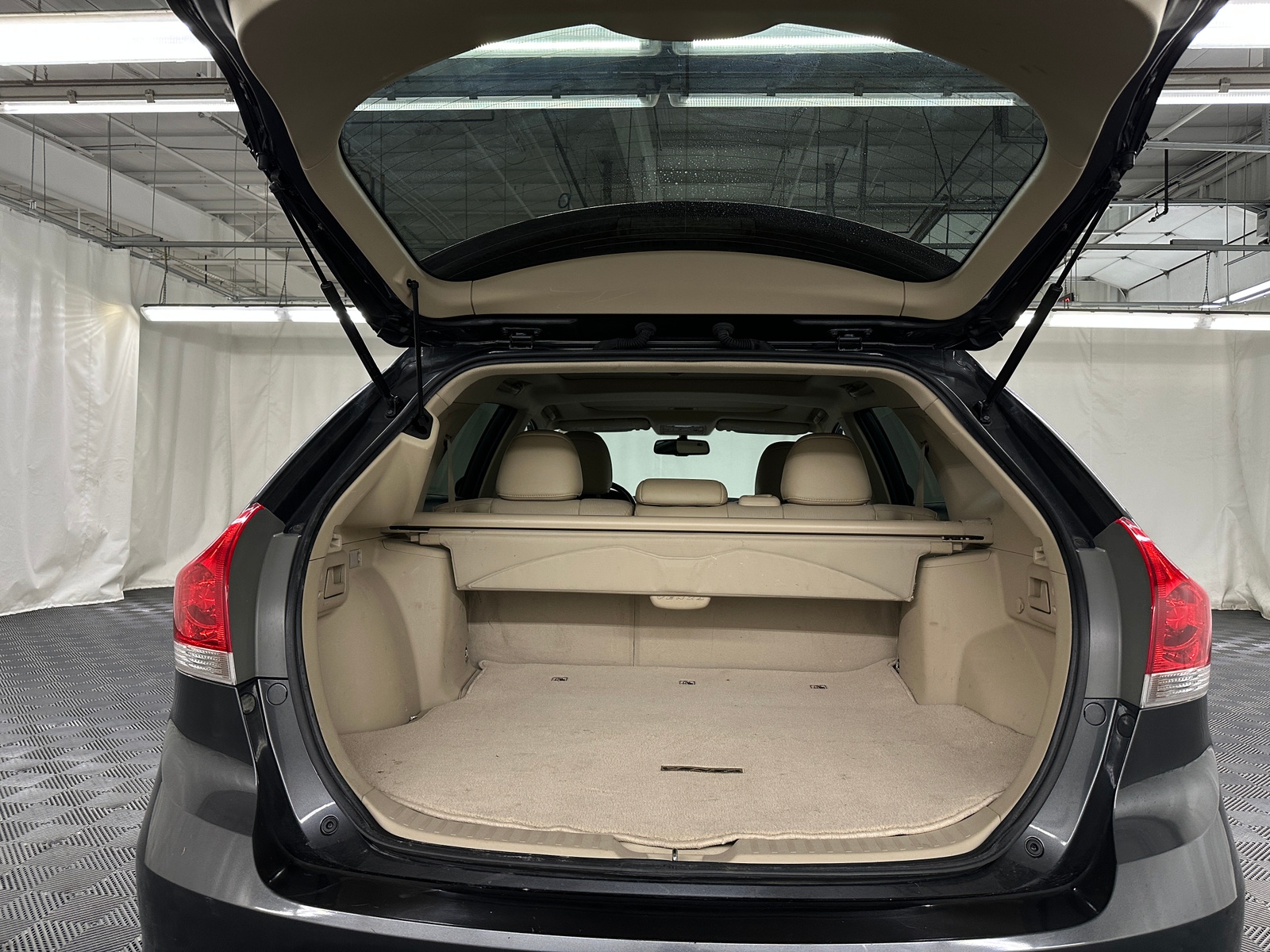 Thumbnail: 2010 Toyota Venza - 7