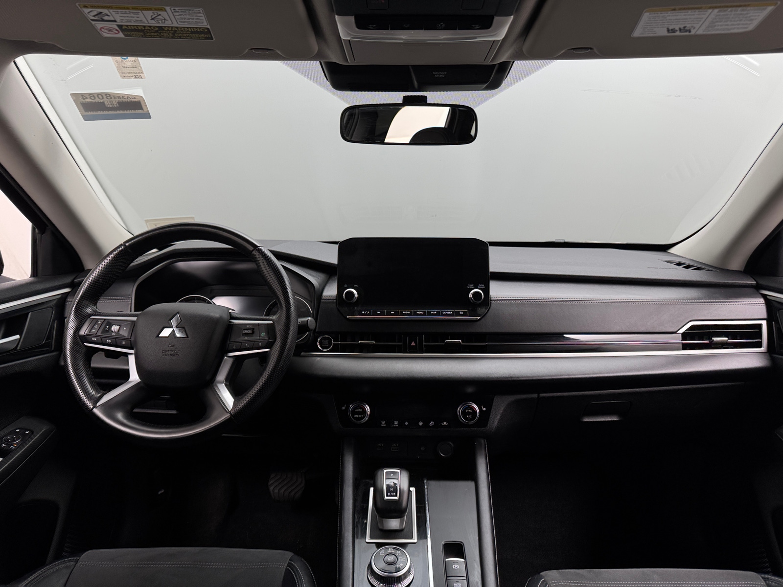 Thumbnail: 2024 Mitsubishi Outlander - 2