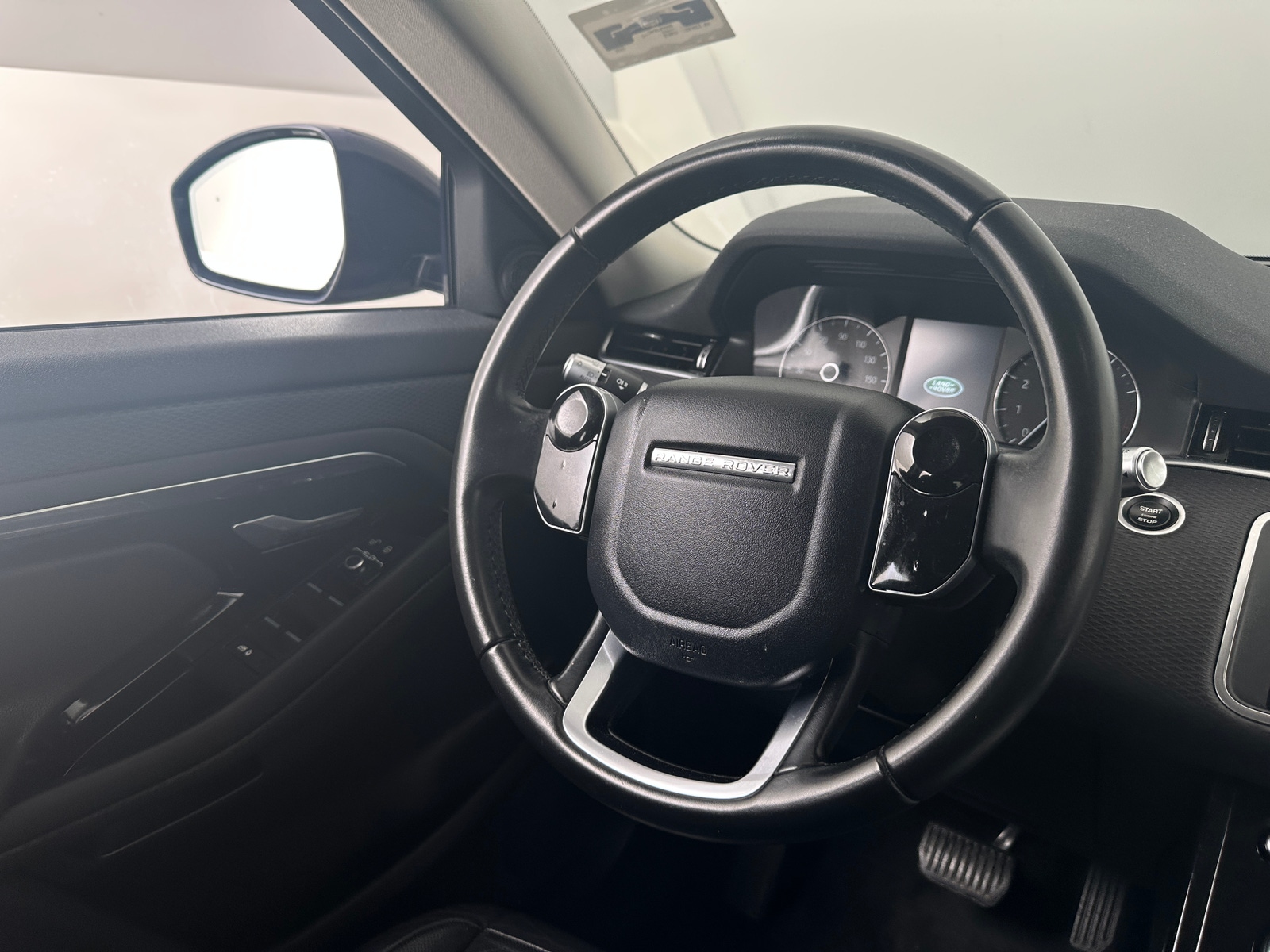 Thumbnail: 2020 Land Rover Range Rover Evoque - 4