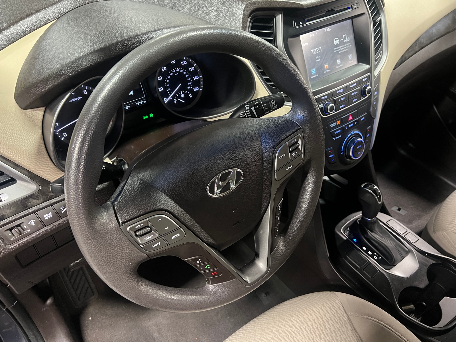 Thumbnail: 2017 Hyundai Santa Fe - 5