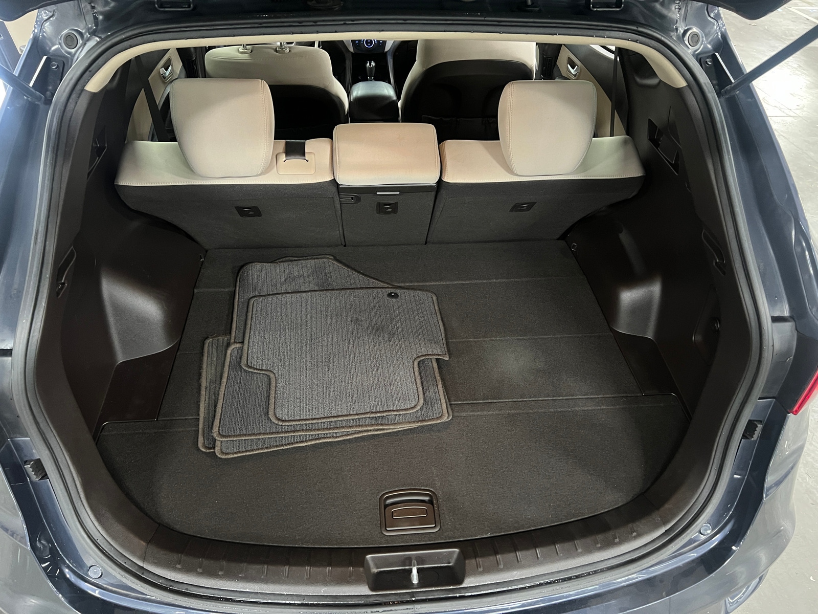 Thumbnail: 2017 Hyundai Santa Fe - 7