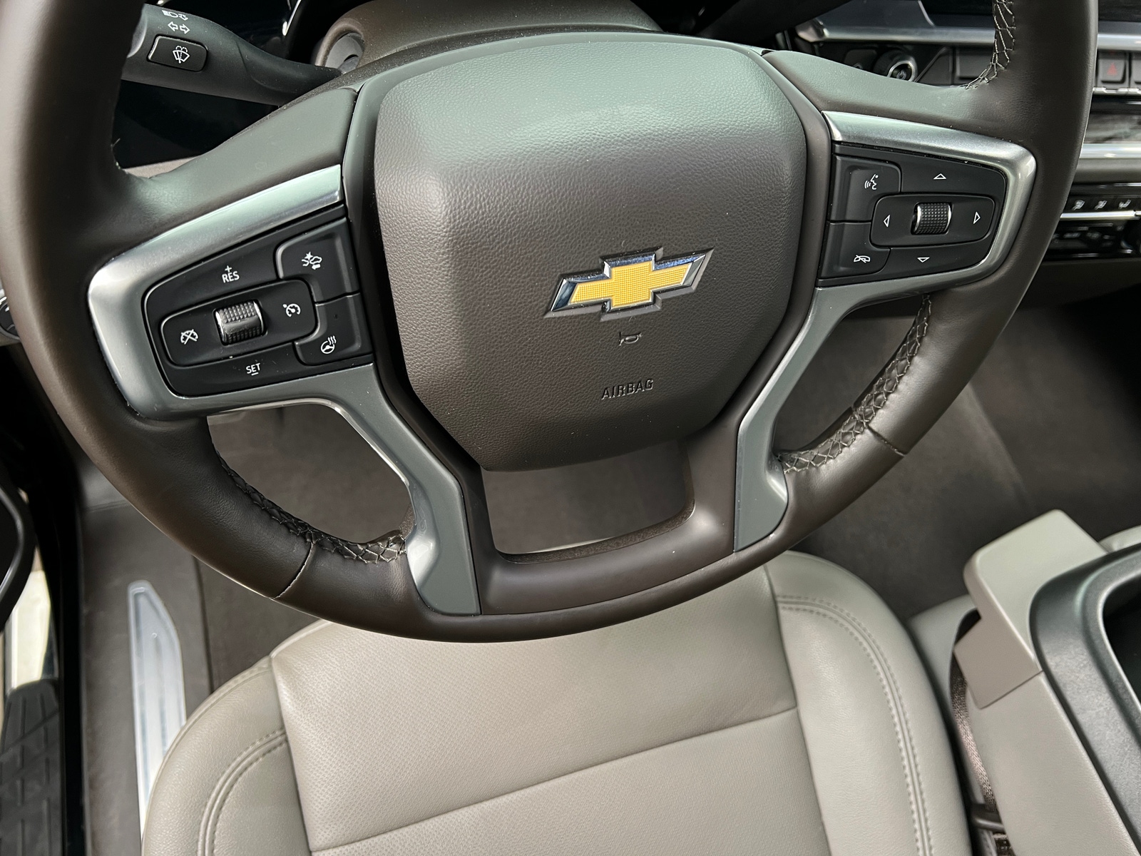 Thumbnail: 2024 Chevrolet Silverado 2500 - 4