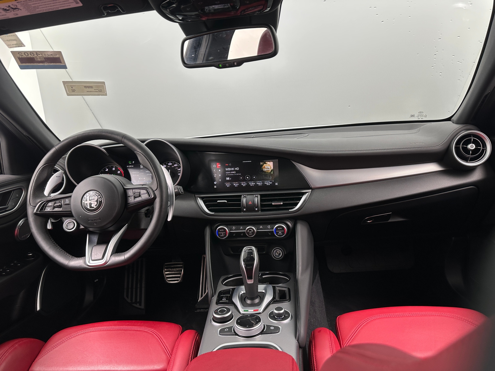 Thumbnail: 2022 Alfa Romeo Giulia - 2