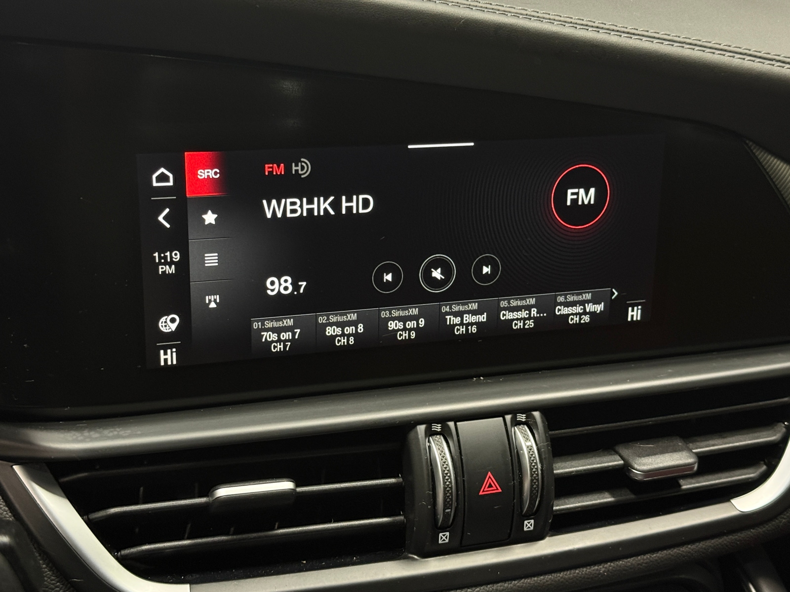 Thumbnail: 2022 Alfa Romeo Giulia - 3