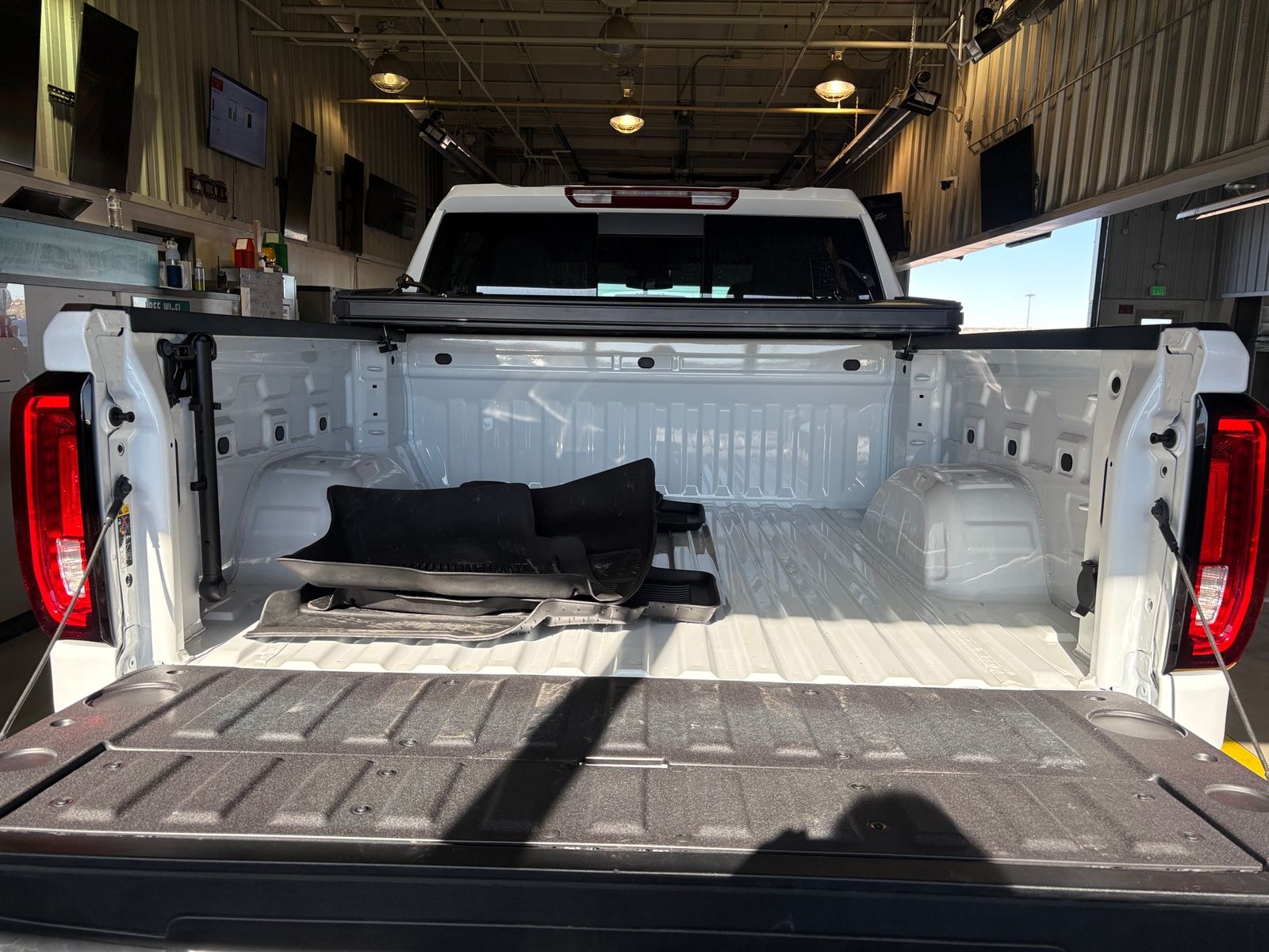 Thumbnail: 2024 GMC Sierra 1500 - 6