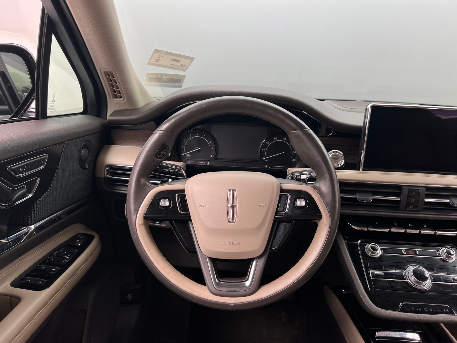 Thumbnail: 2020 Lincoln Corsair - 4