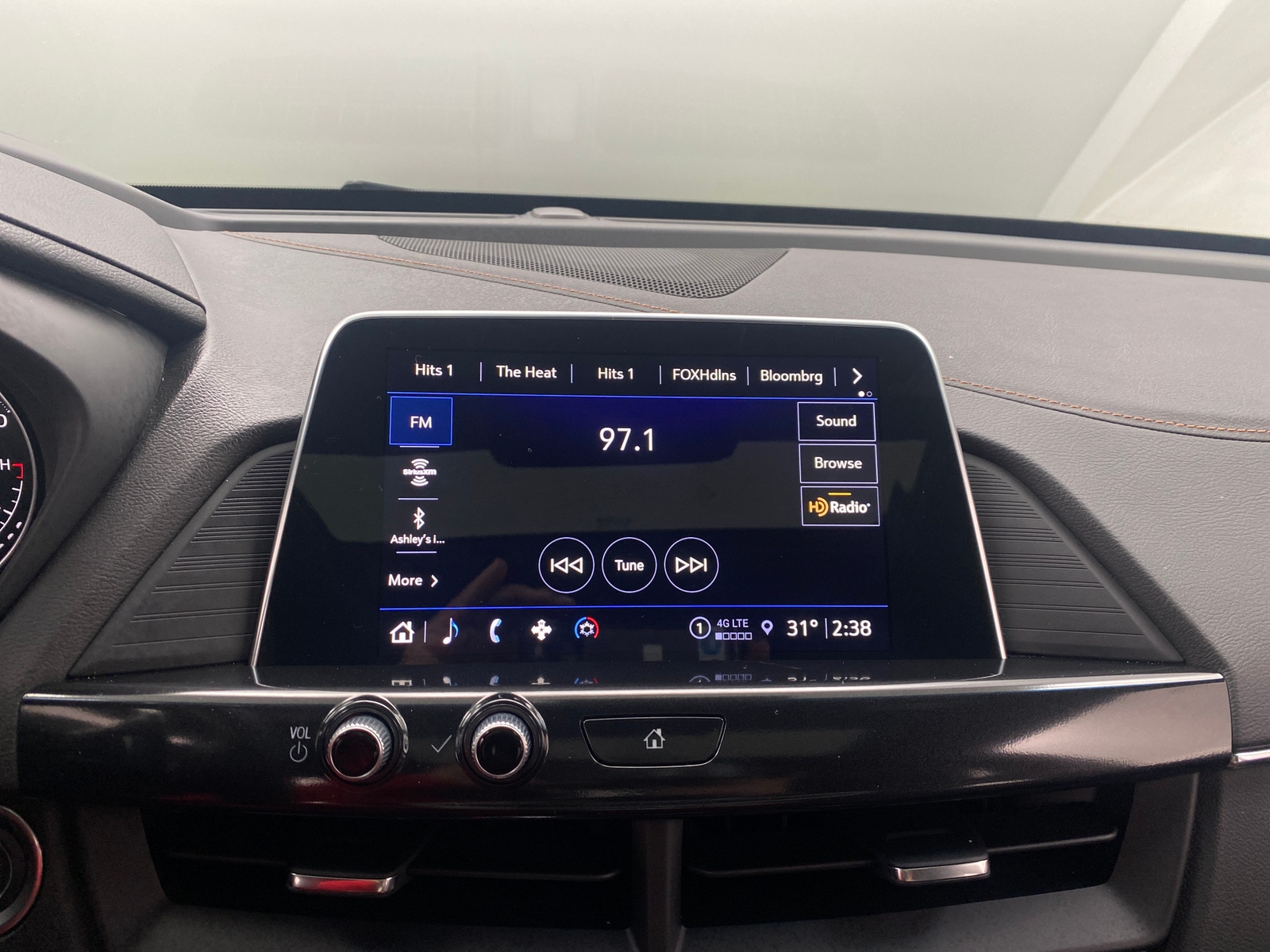 Thumbnail: 2025 Cadillac CT4 - 4