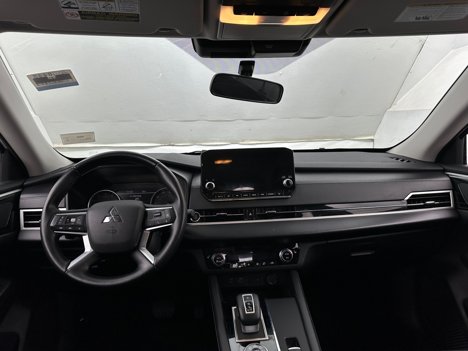 Thumbnail: 2024 Mitsubishi Outlander - 2