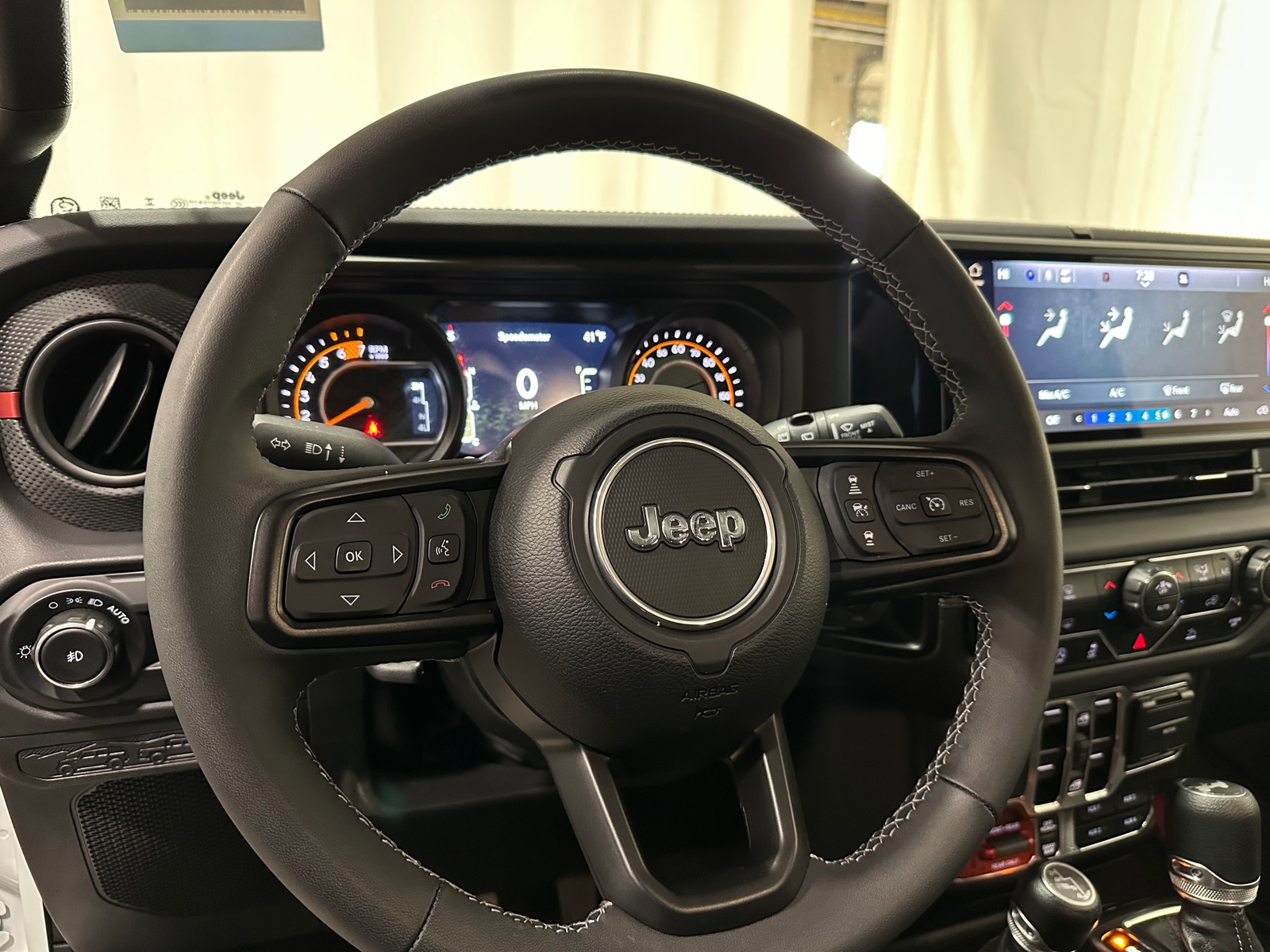 Thumbnail: 2025 Jeep Wrangler - 5