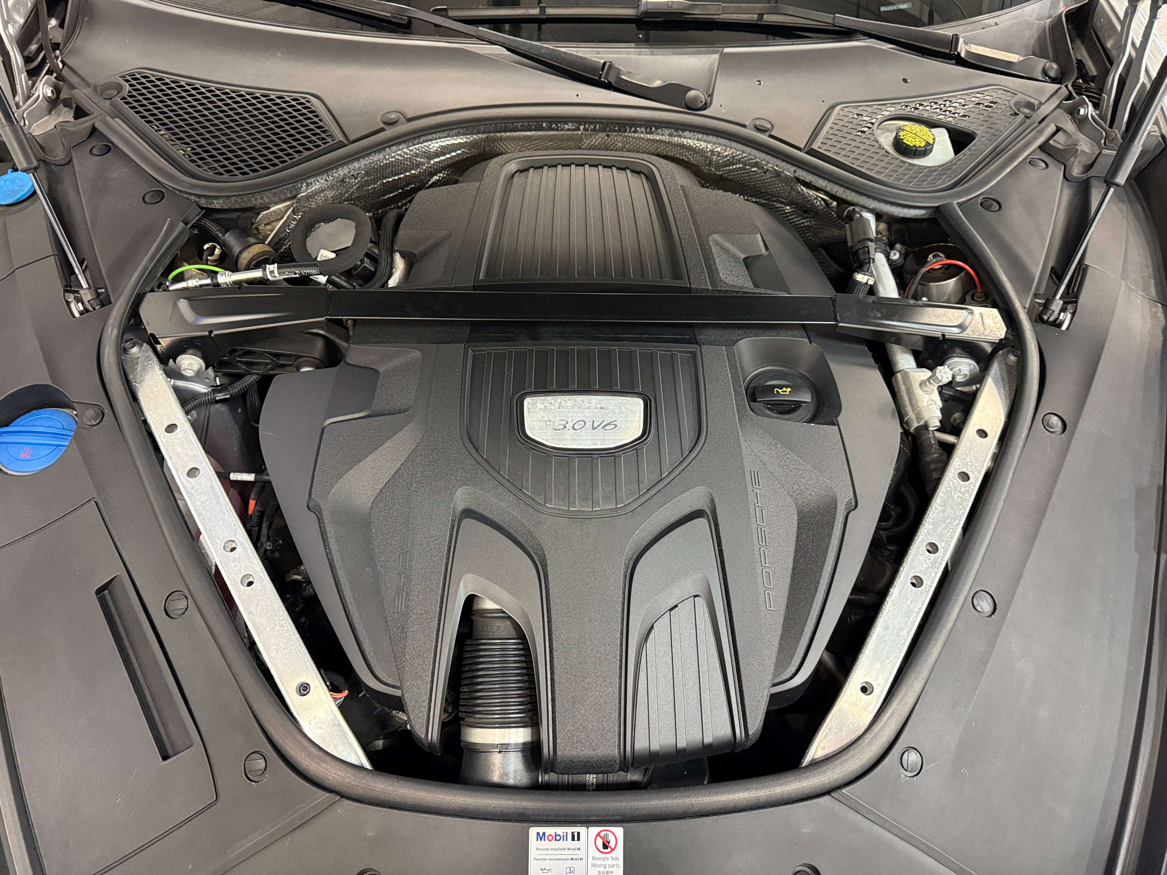 2020 Porsche Panamera