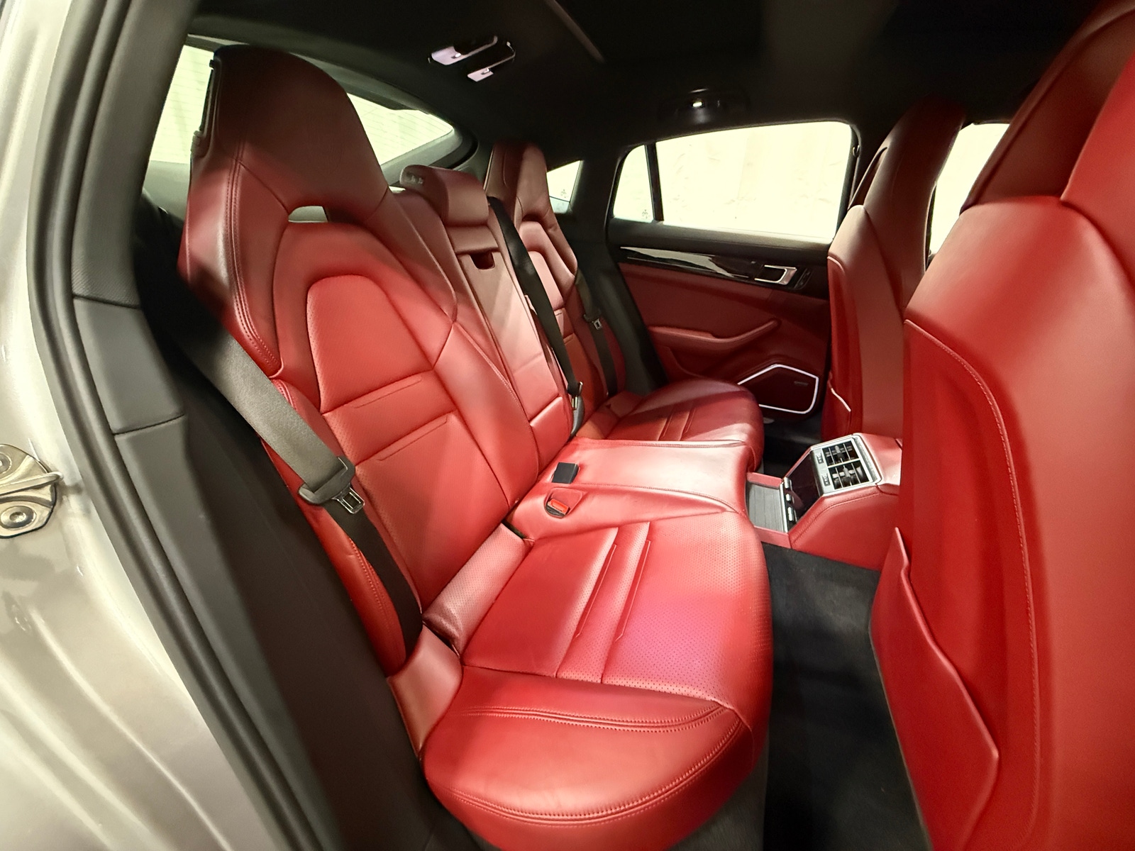 Thumbnail: 2020 Porsche Panamera - 6