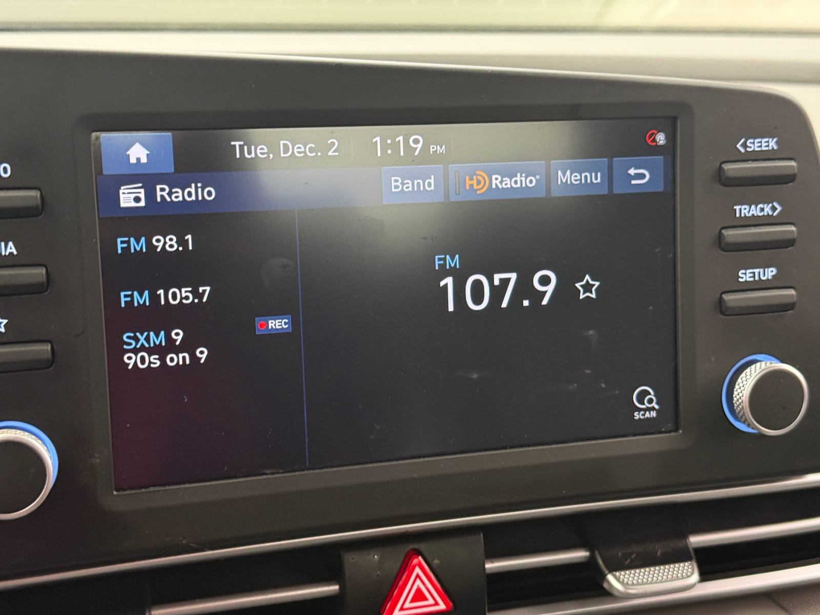 Thumbnail: 2021 Hyundai Elantra - 4