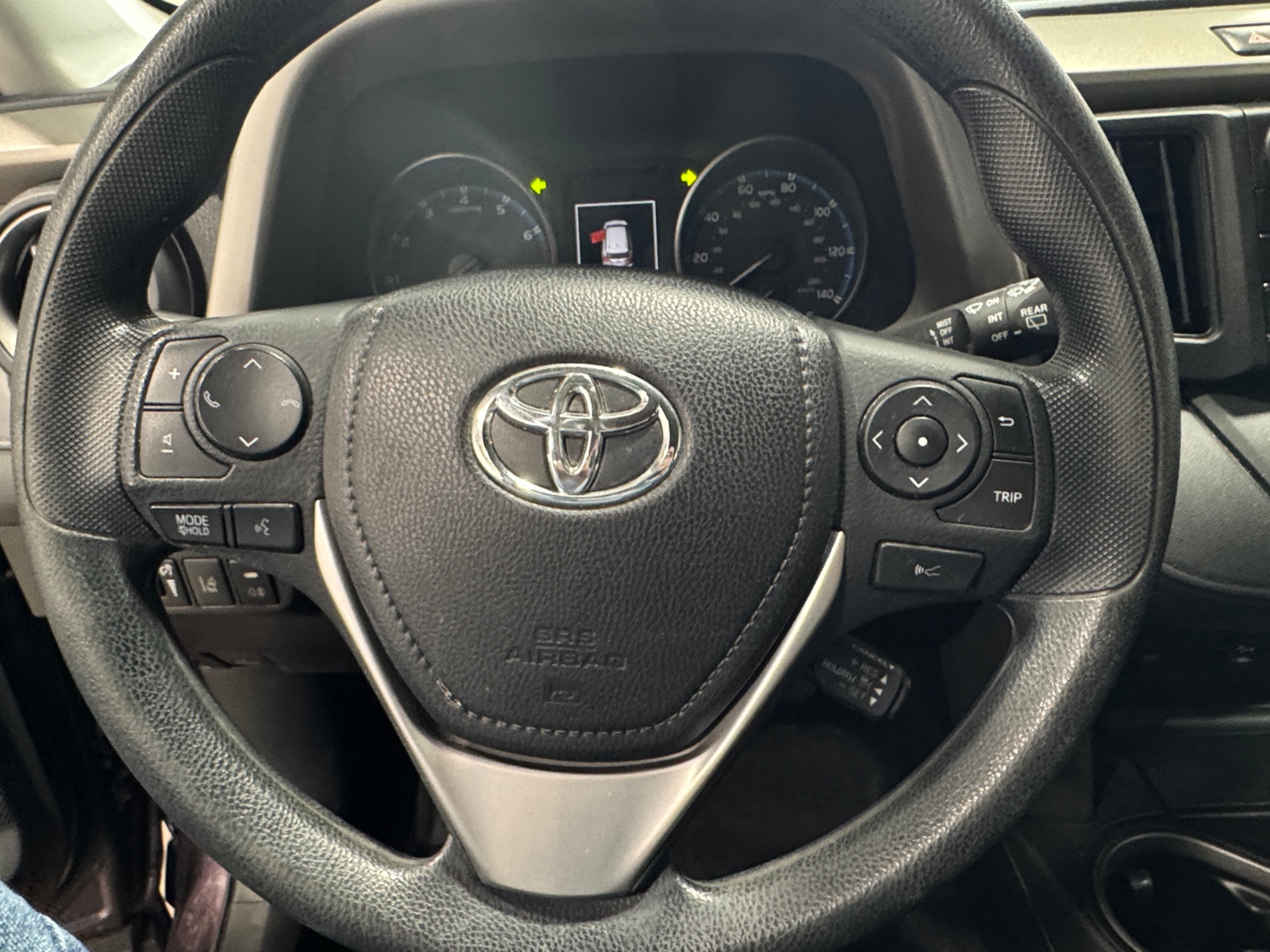 Thumbnail: 2018 Toyota RAV4 - 5