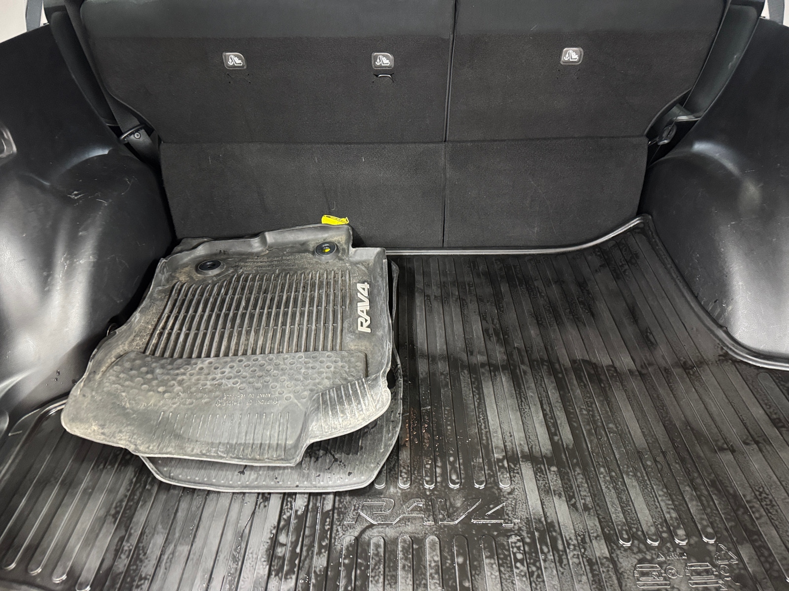 Thumbnail: 2018 Toyota RAV4 - 7