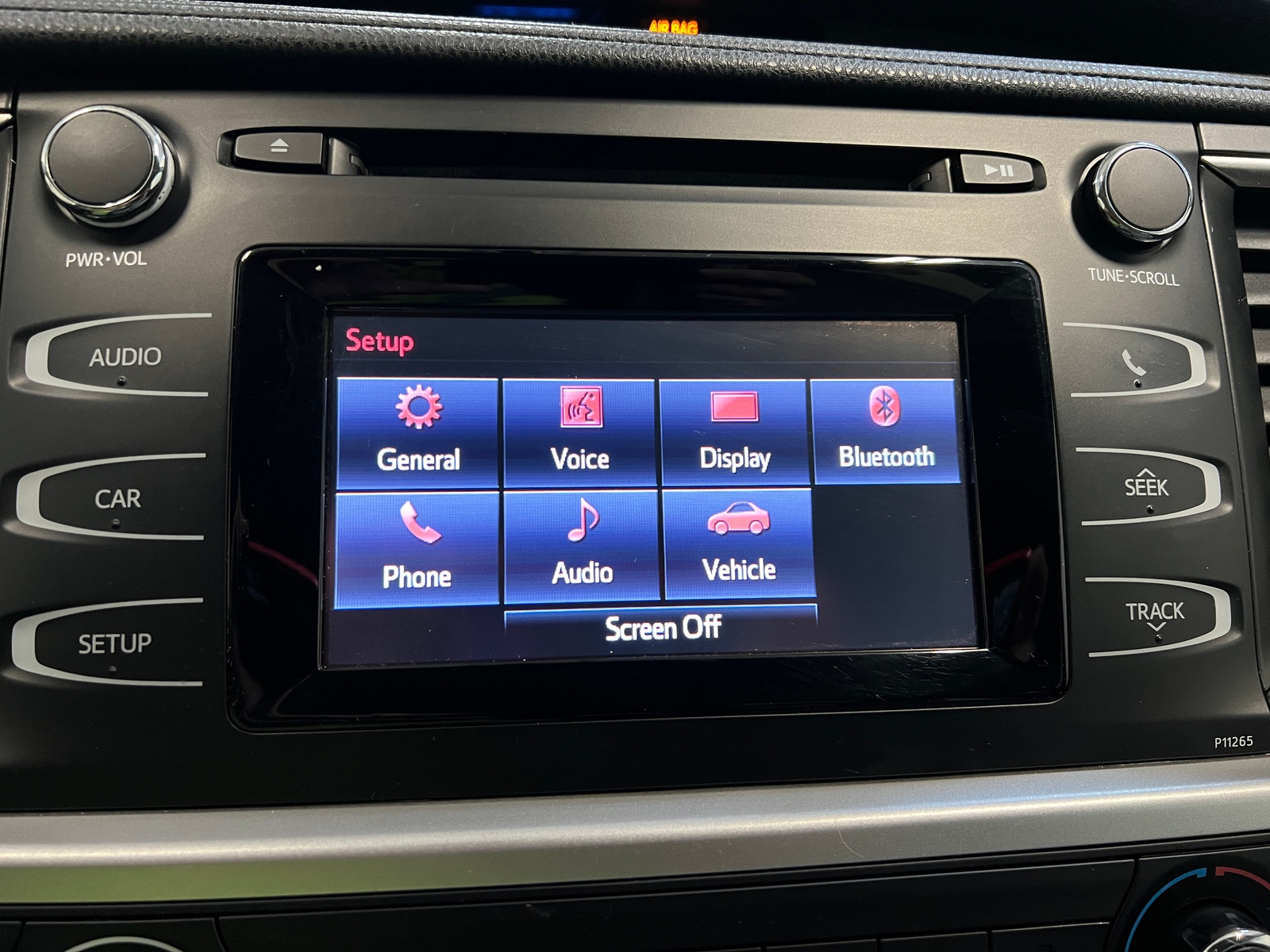 Thumbnail: 2016 Toyota Highlander - 4