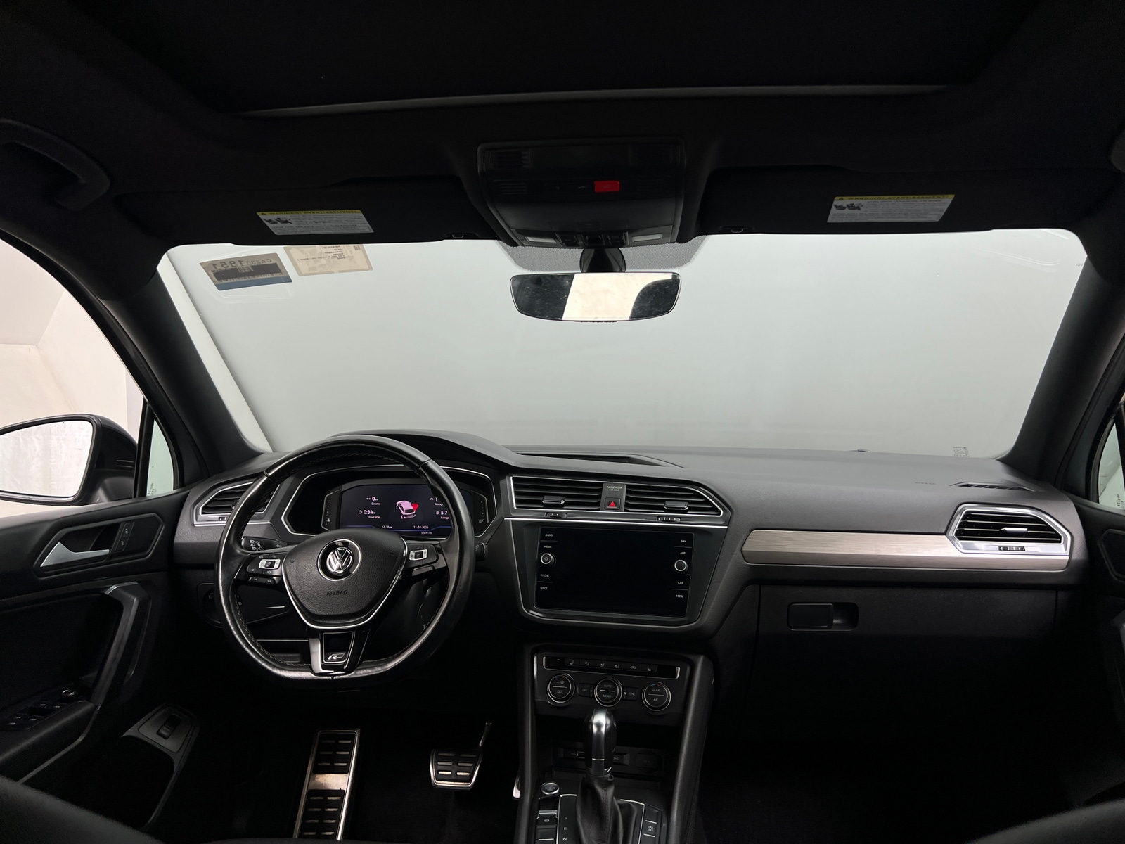 Thumbnail: 2019 Volkswagen Tiguan - 2