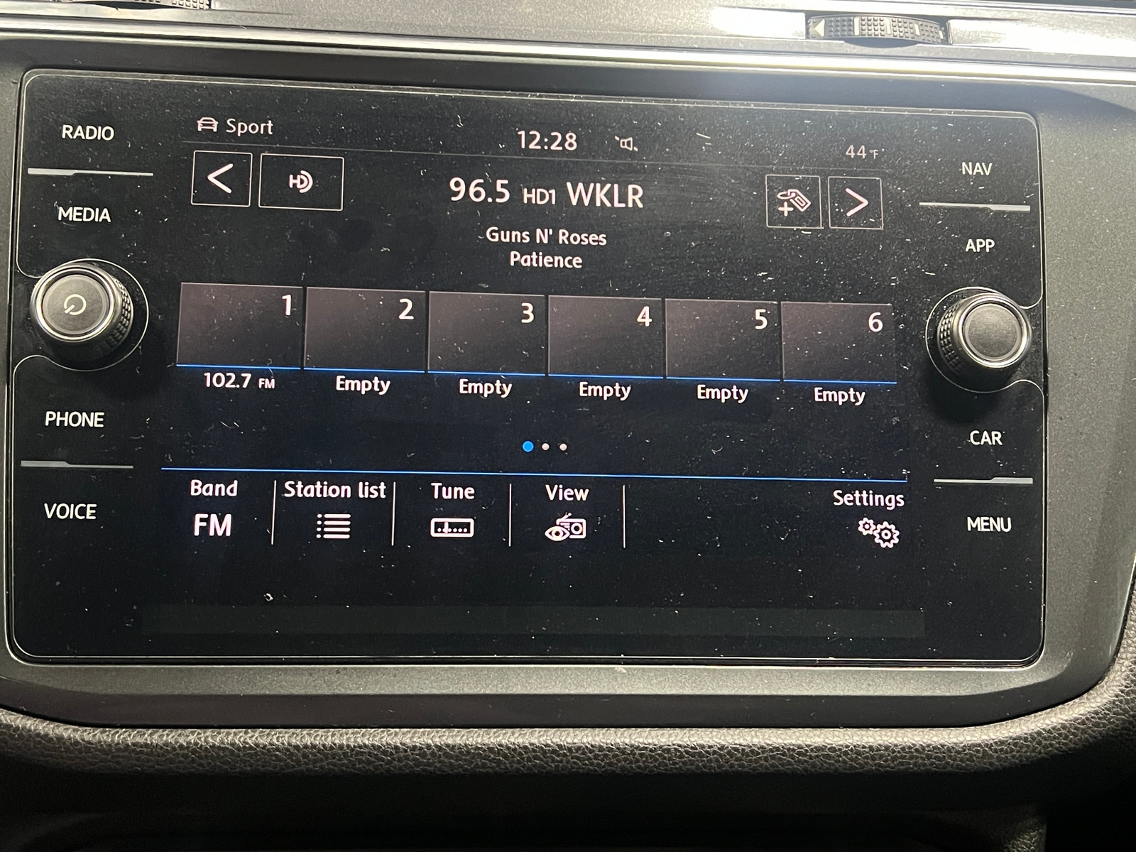 Thumbnail: 2019 Volkswagen Tiguan - 3