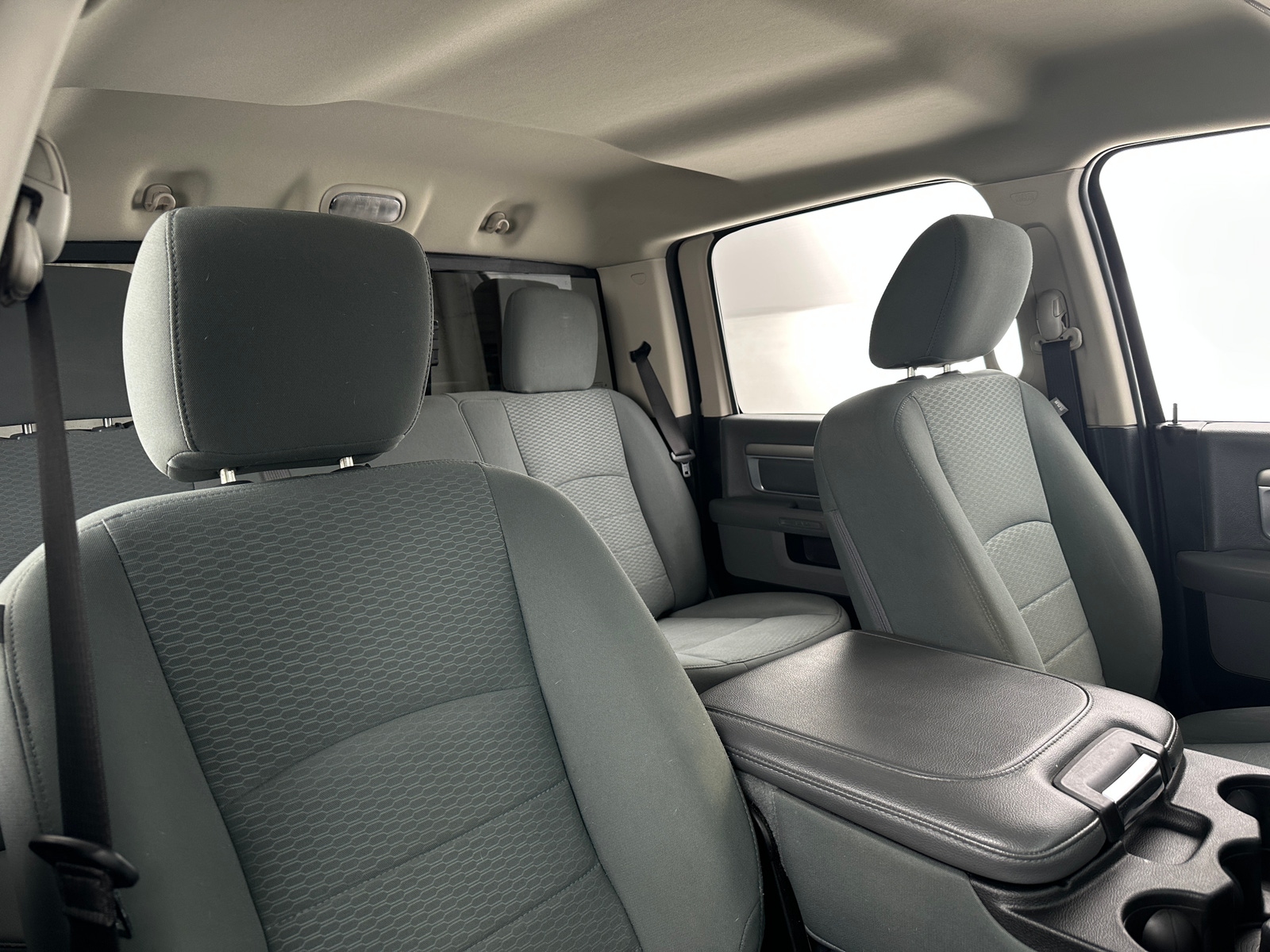 Thumbnail: 2020 RAM 1500 Classic - 2