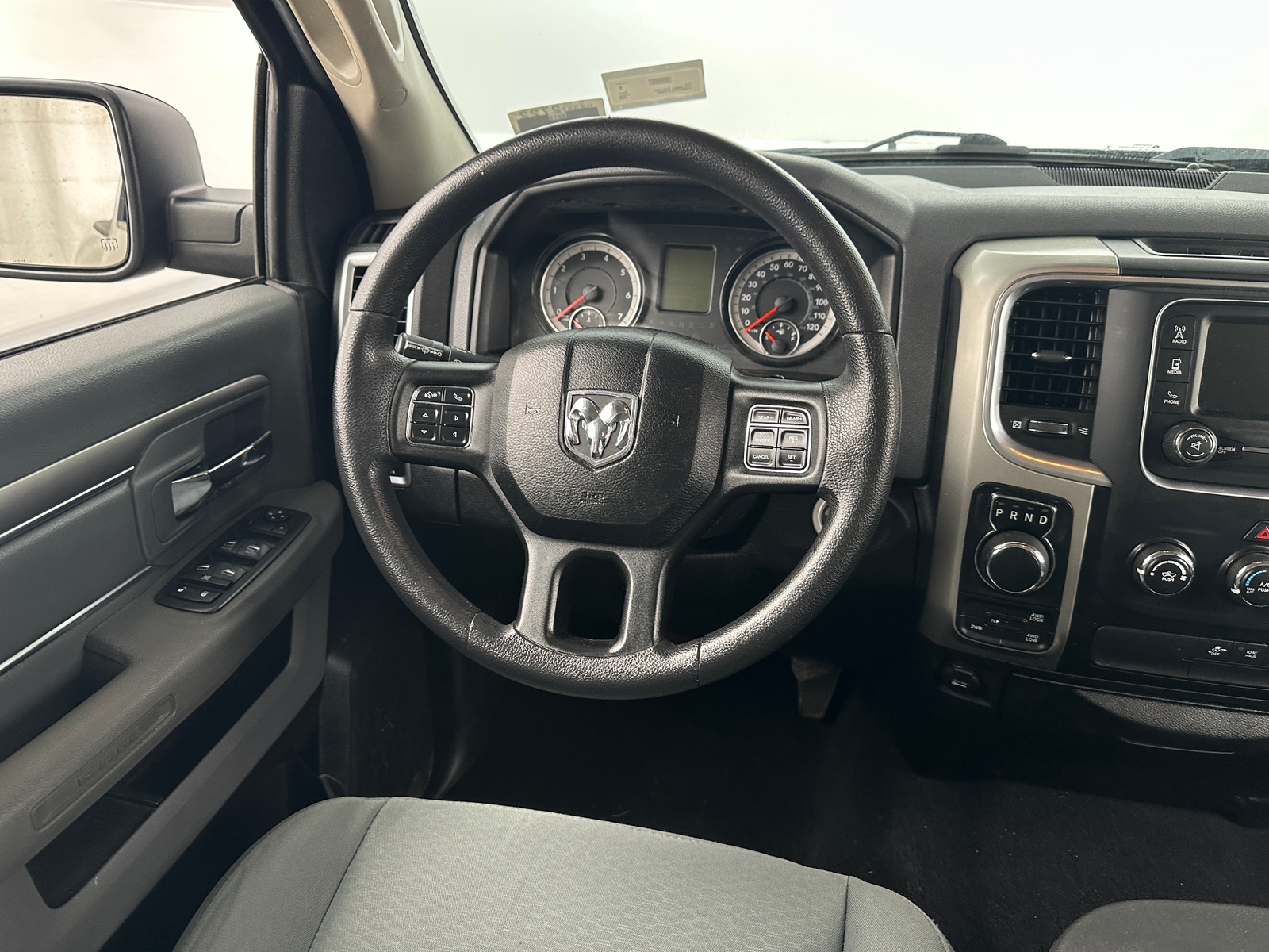 Thumbnail: 2020 RAM 1500 Classic - 5