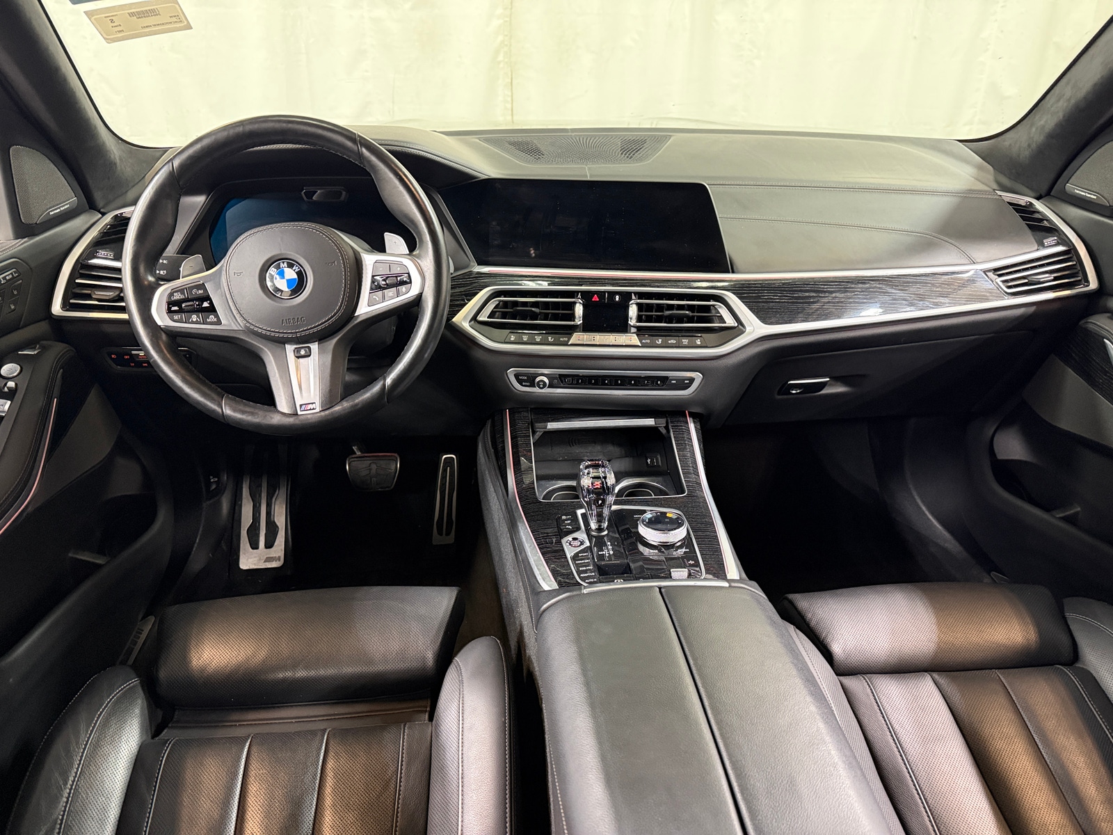 Thumbnail: 2021 BMW X7 - 2