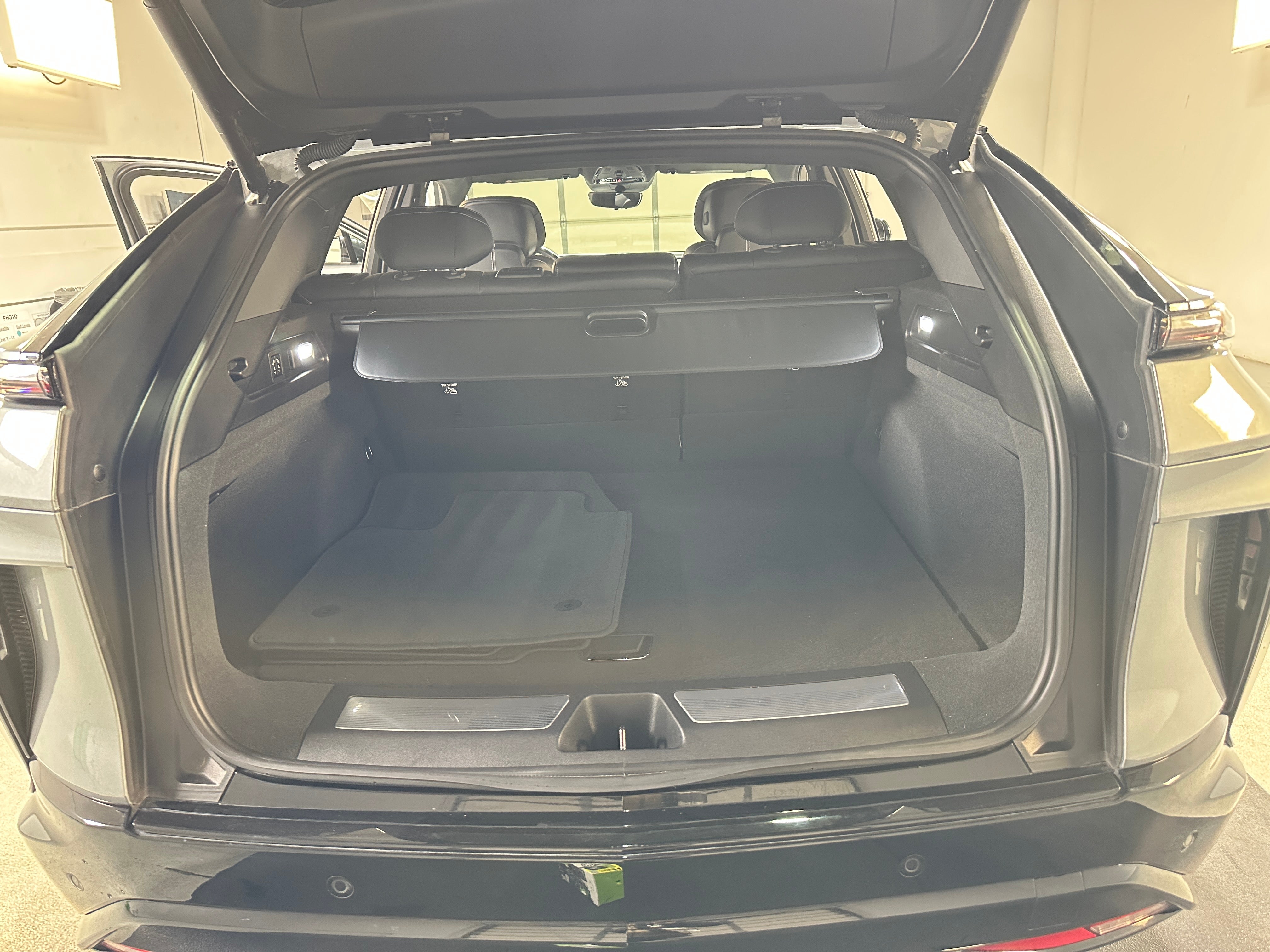 Used 2024 Cadillac LYRIQ Sport 3 with VIN 1GYKPWRK8RZ130526 for sale in Oak Creek, WI