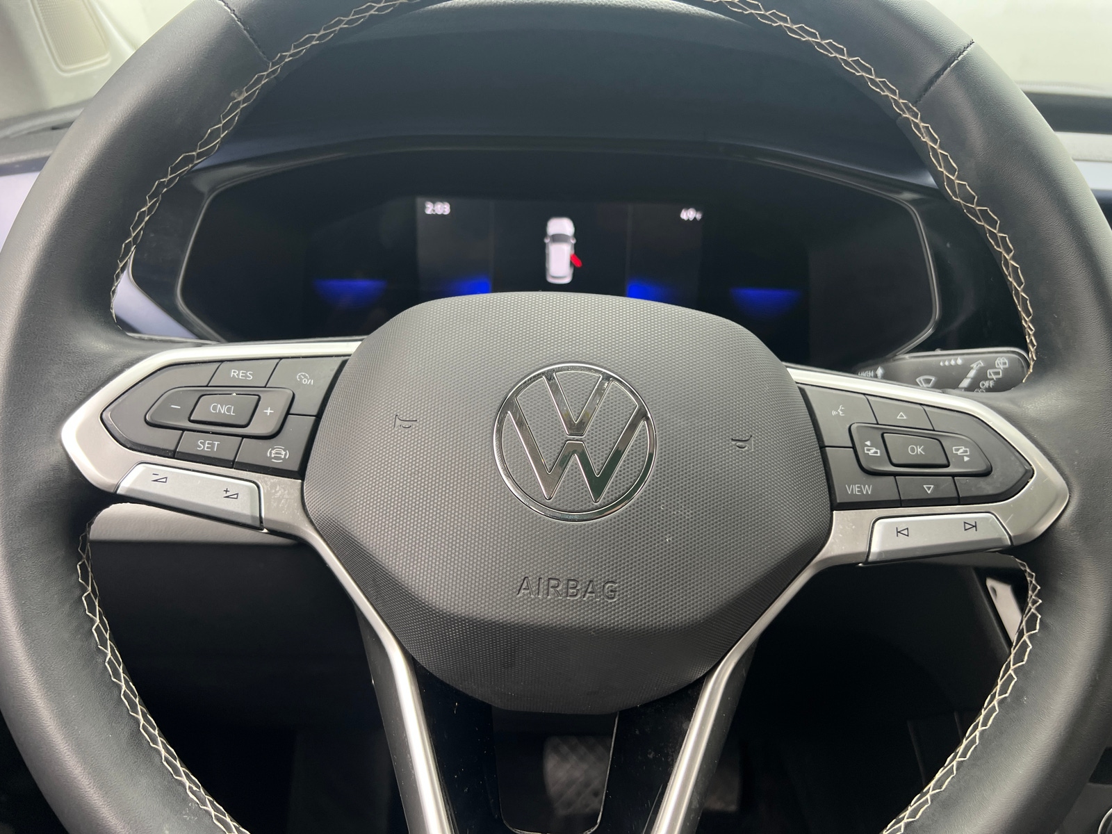 Thumbnail: 2022 Volkswagen Taos - 4