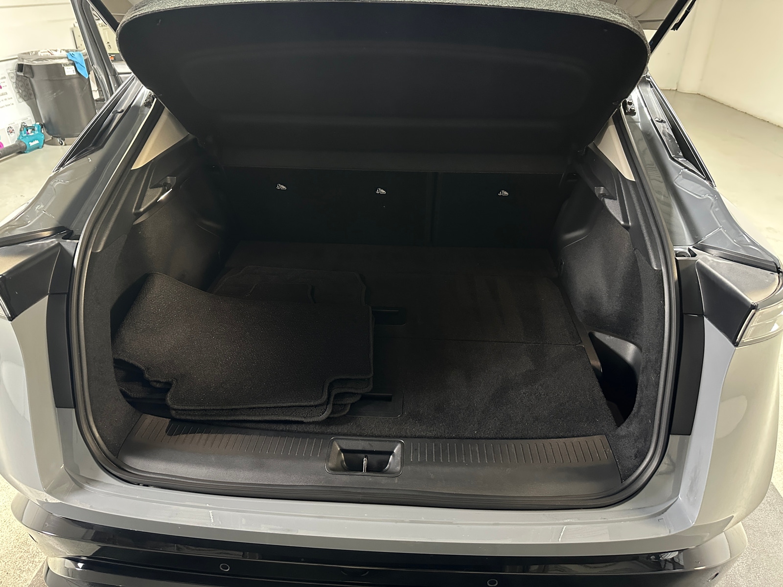 Thumbnail: 2023 Nissan Ariya - 6