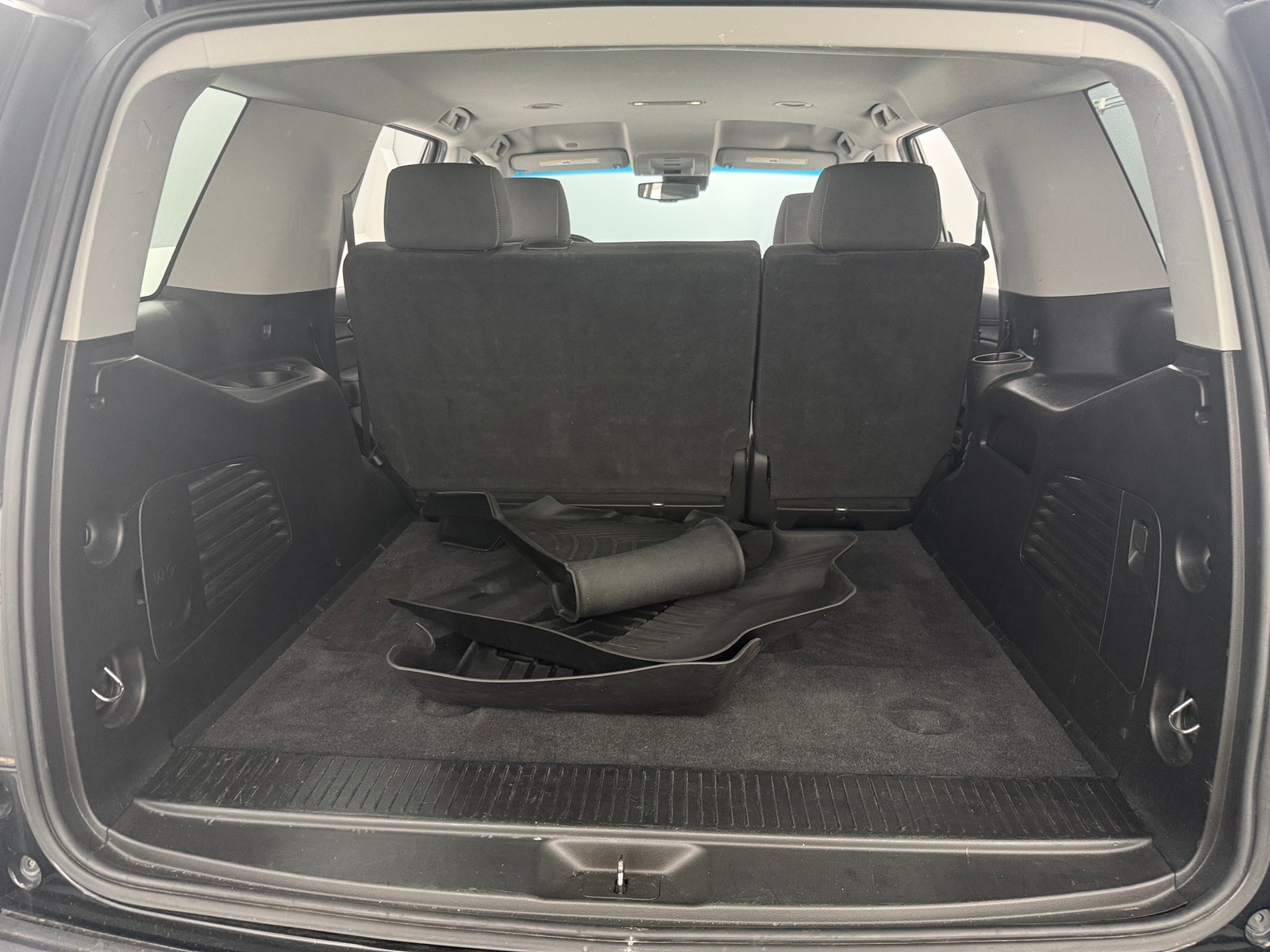 Thumbnail: 2019 Chevrolet Tahoe - 7