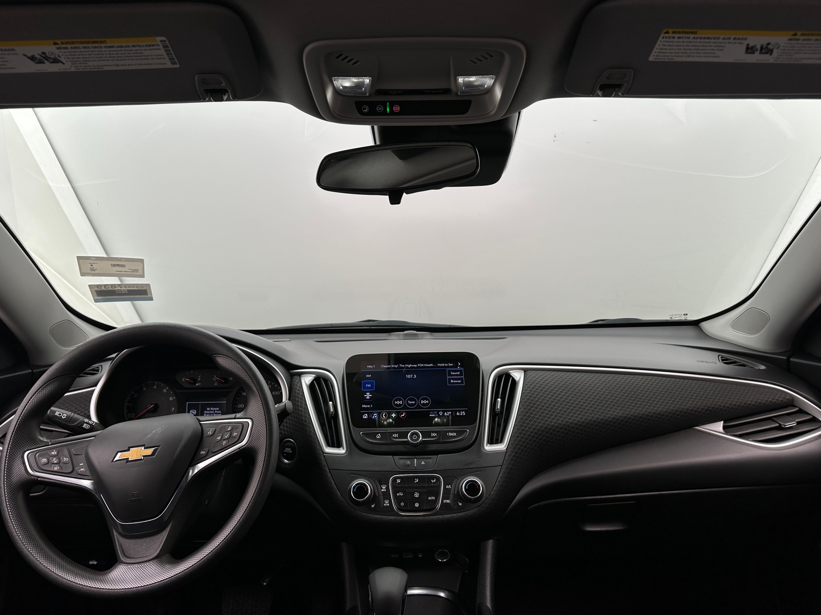 Thumbnail: 2024 Chevrolet Malibu - 3