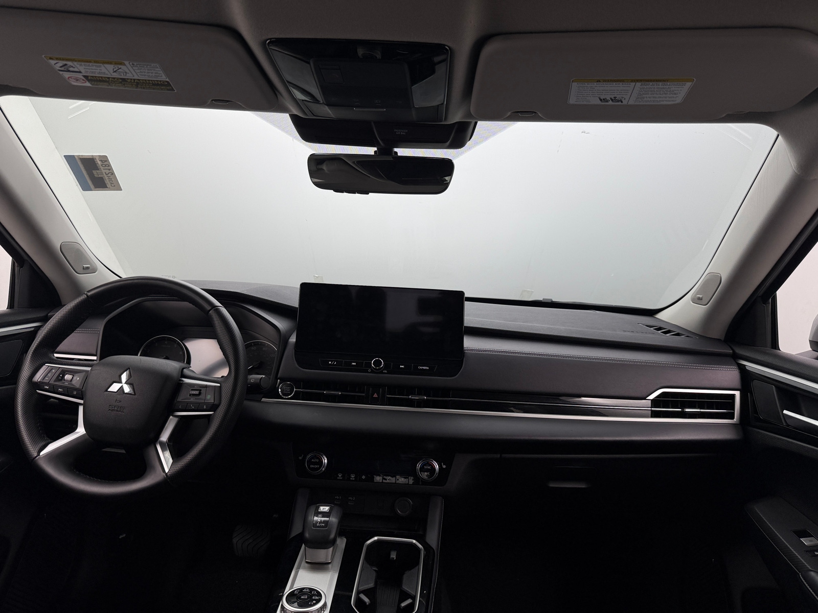 Thumbnail: 2025 Mitsubishi Outlander - 2