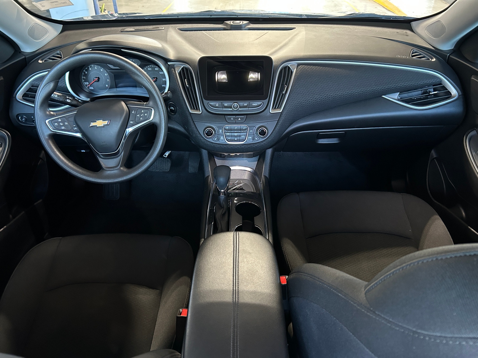 Thumbnail: 2024 Chevrolet Malibu - 3