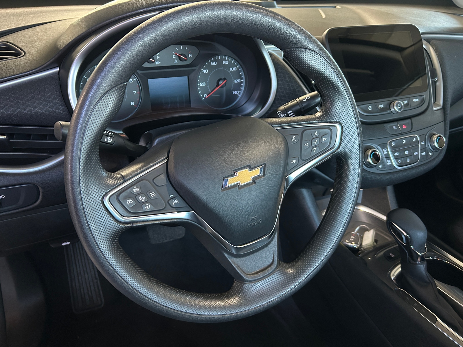 Thumbnail: 2024 Chevrolet Malibu - 5