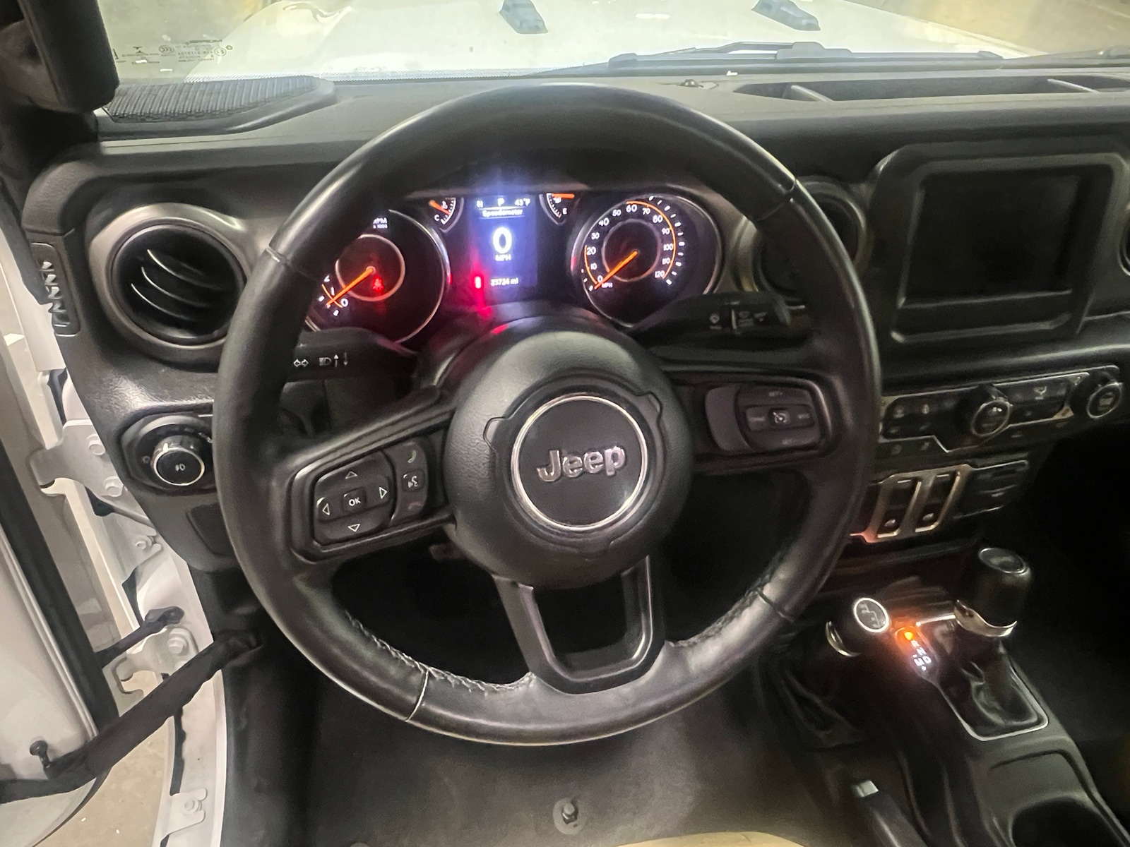 Thumbnail: 2022 Jeep Wrangler - 5