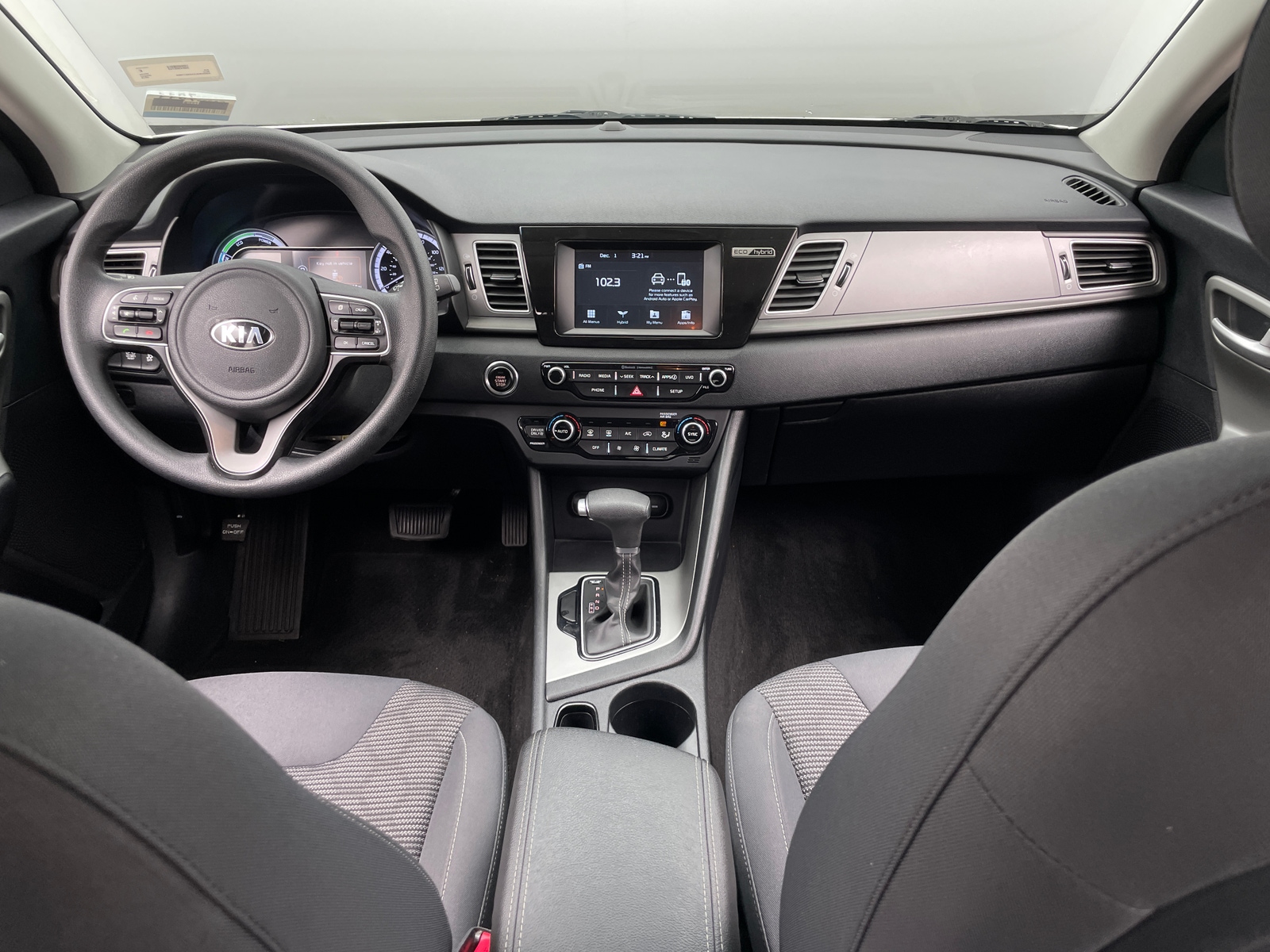 Thumbnail: 2019 Kia Niro - 3